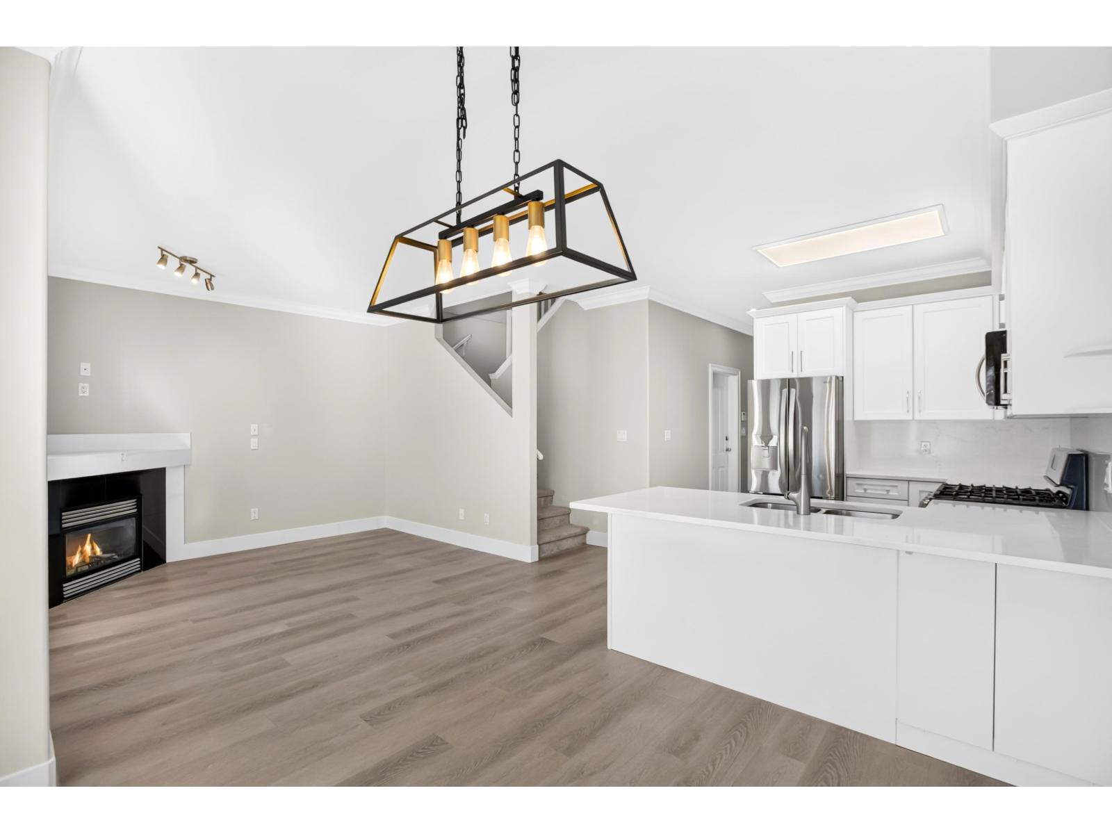 72 18221 68 Avenue Property Photo 11
