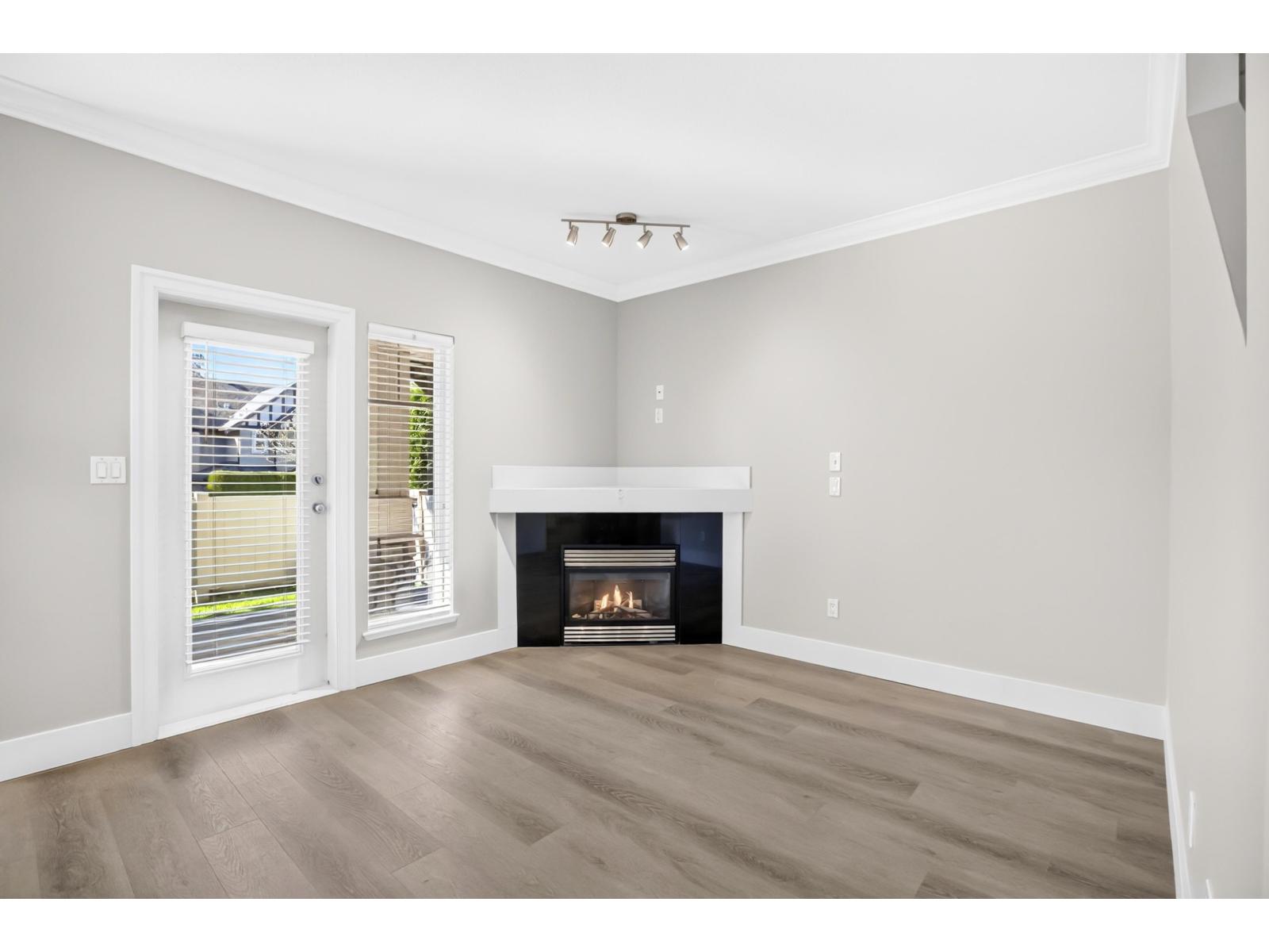 72 18221 68 Avenue Property Photo 13