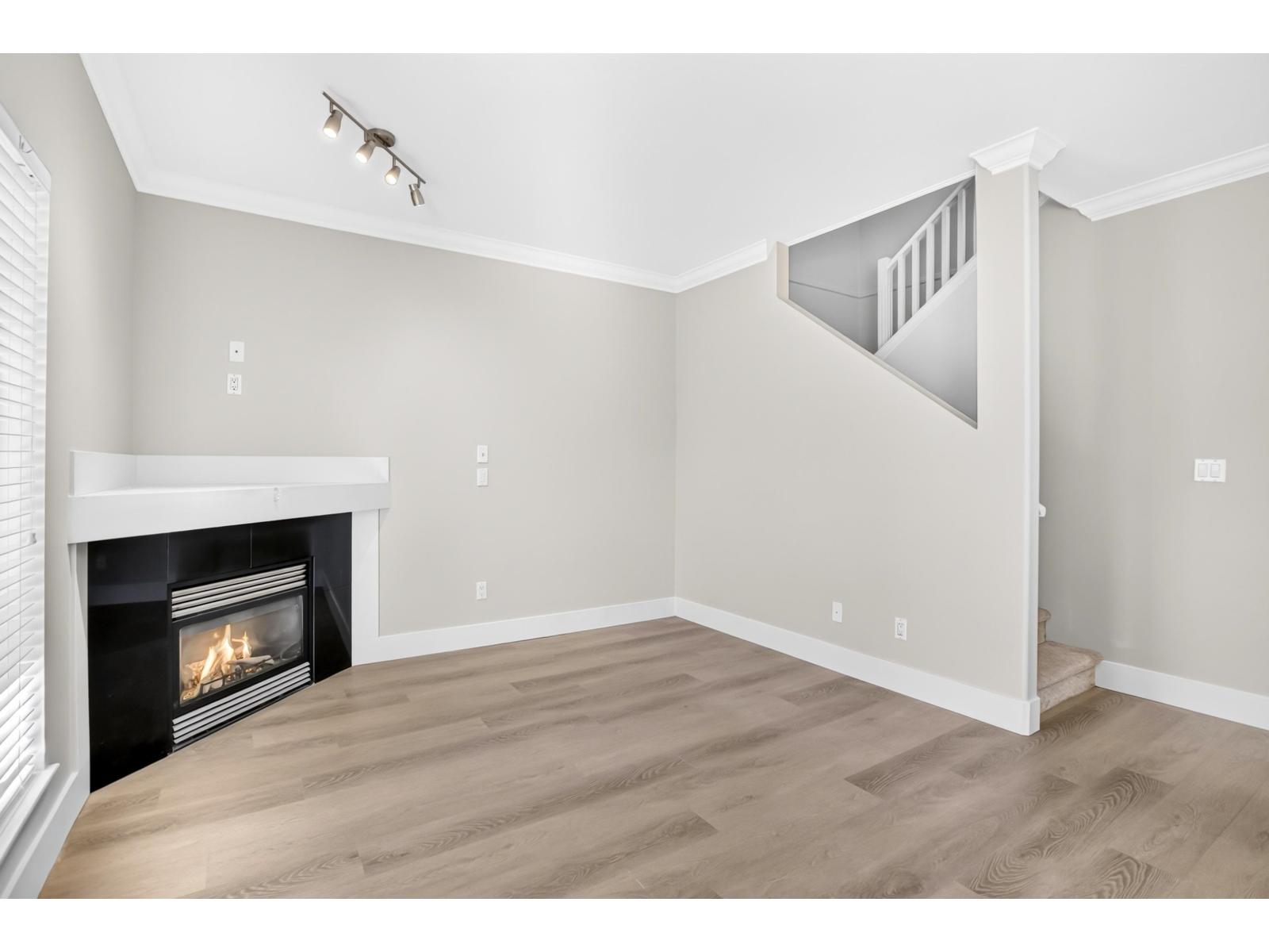 72 18221 68 Avenue Property Photo 15