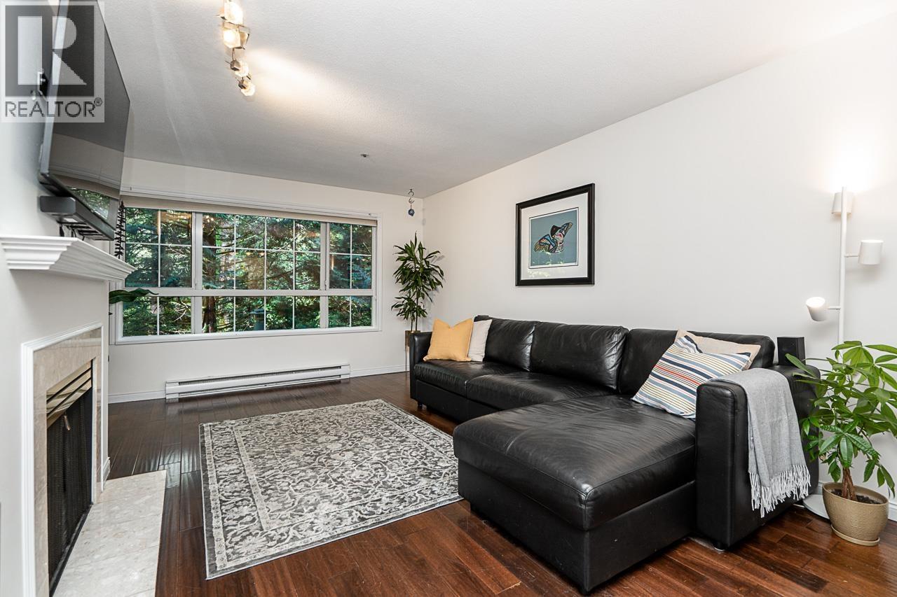 211 2975 Princess Crescent Property Photo 14