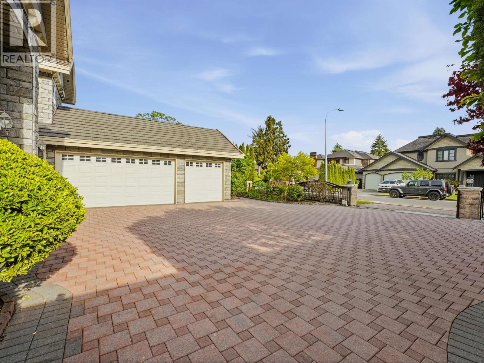 5631 Clearwater Drive Property Photo 35