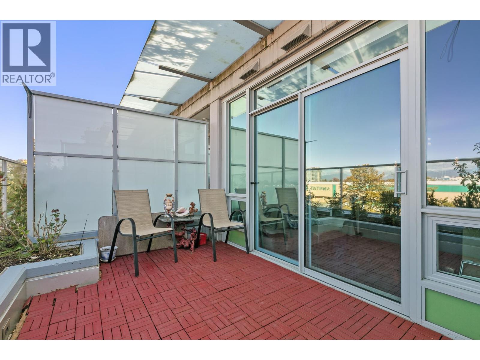 516 5599 Cooney Road Property Photo 14