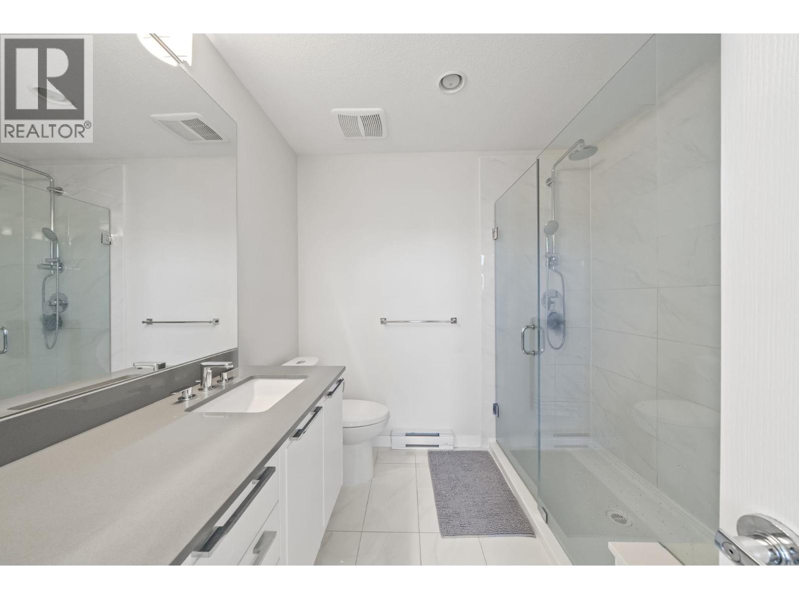 43 5551 Admiral Way Property Photo 14