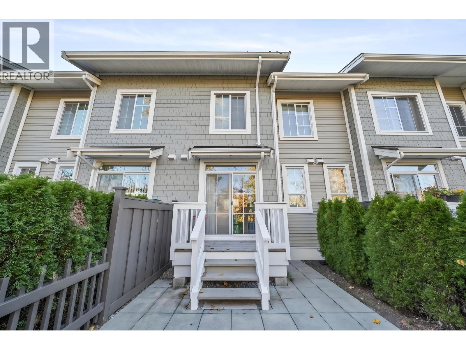 43 5551 Admiral Way Property Photo 17