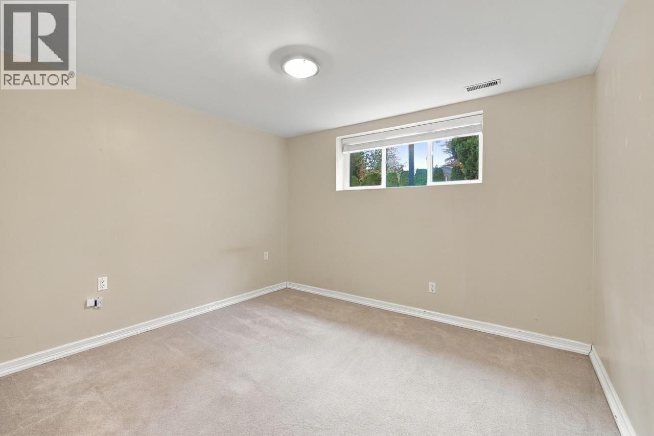 5788 Crown Street Property Photo 35
