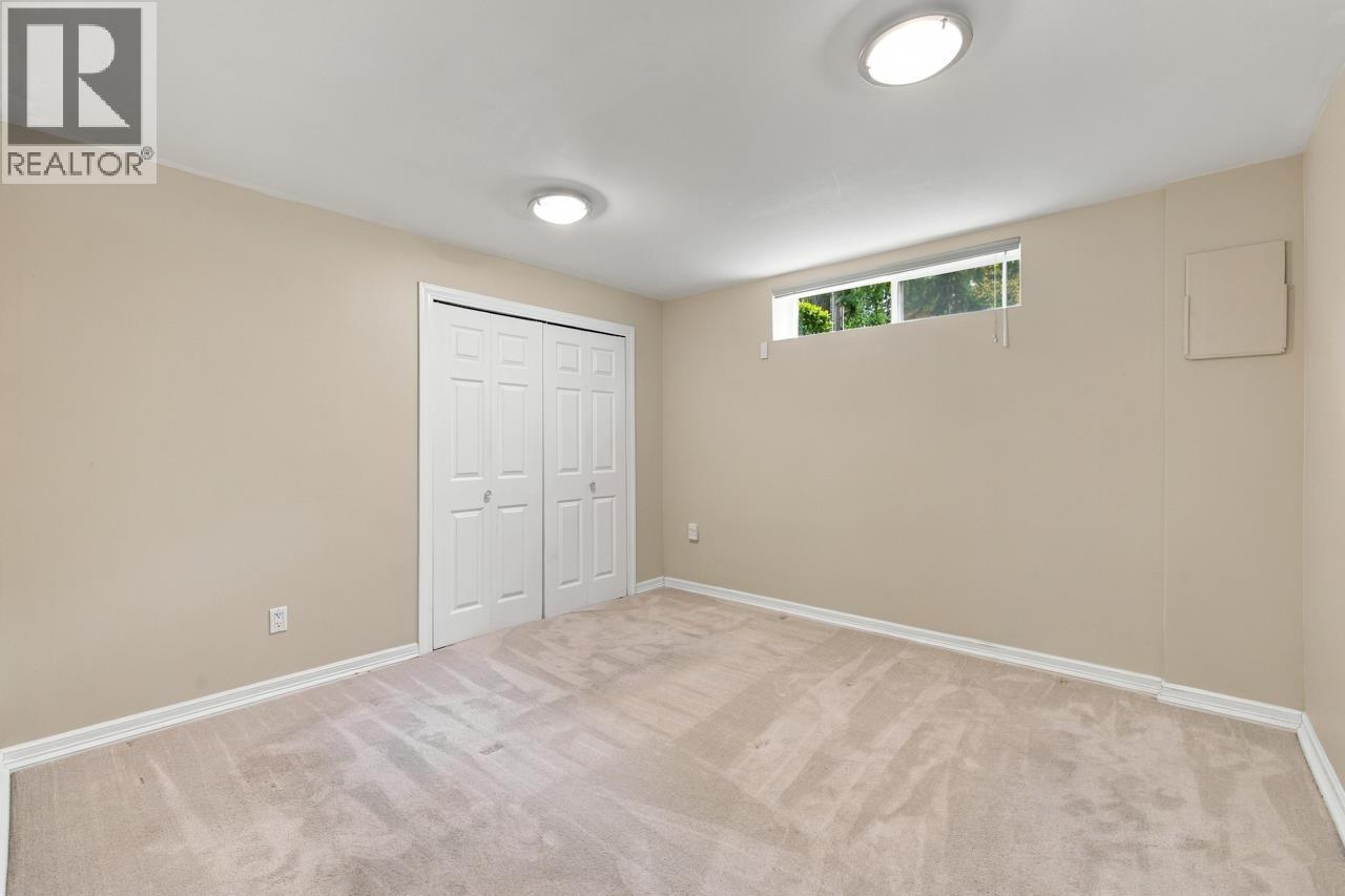 5788 Crown Street Property Photo 36