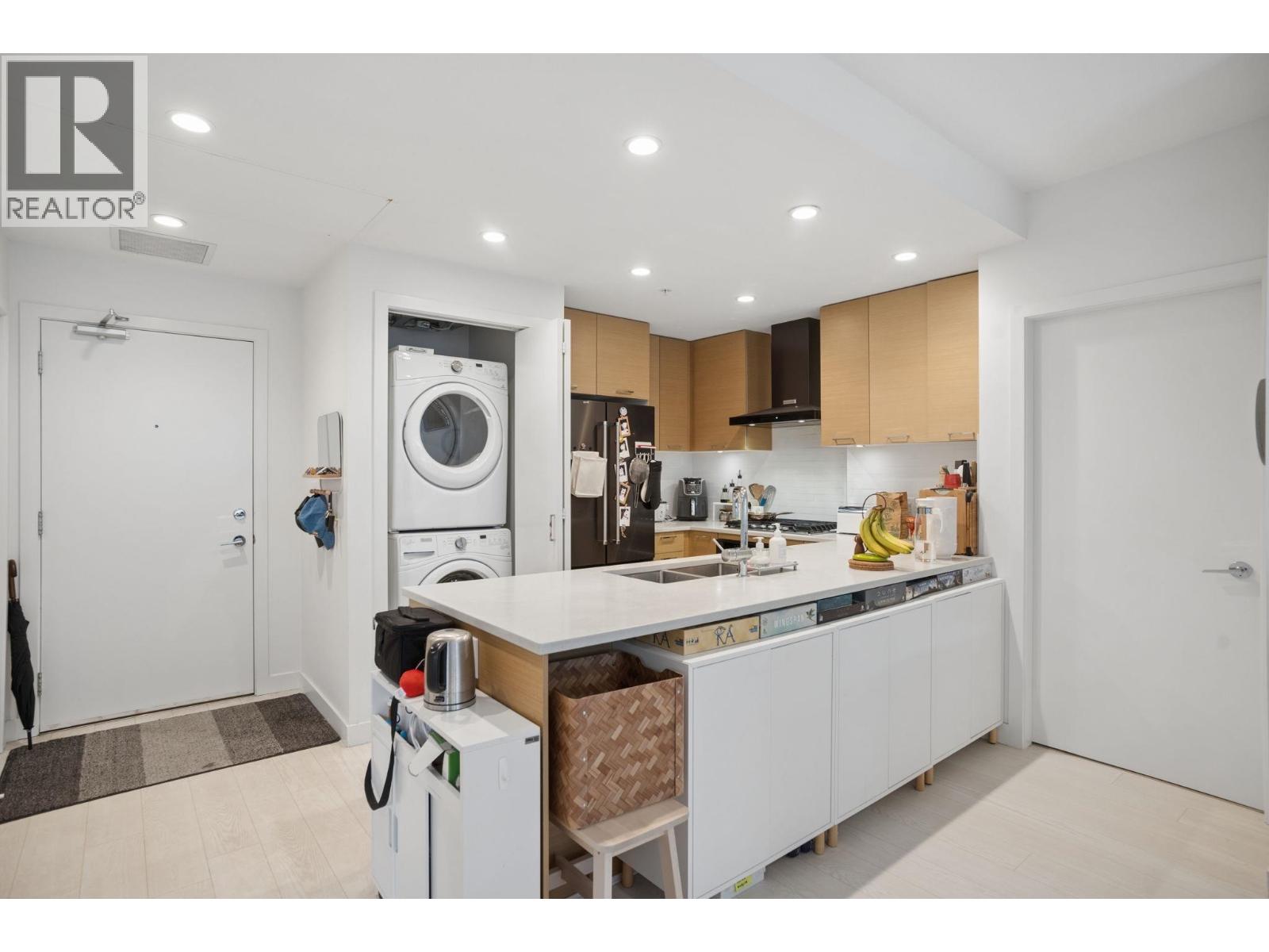 418 3581 Ross Drive Property Photo 8