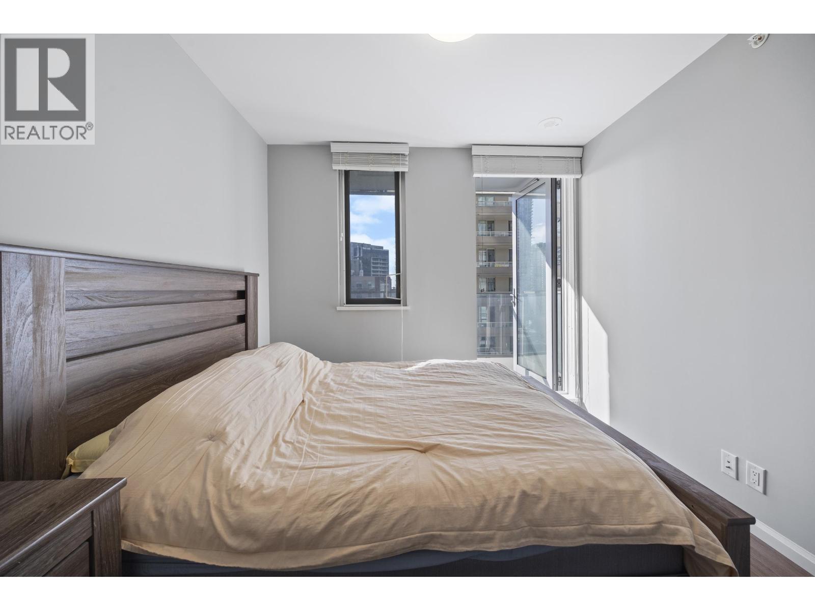 1401 520 Como Lake Avenue Property Photo 16
