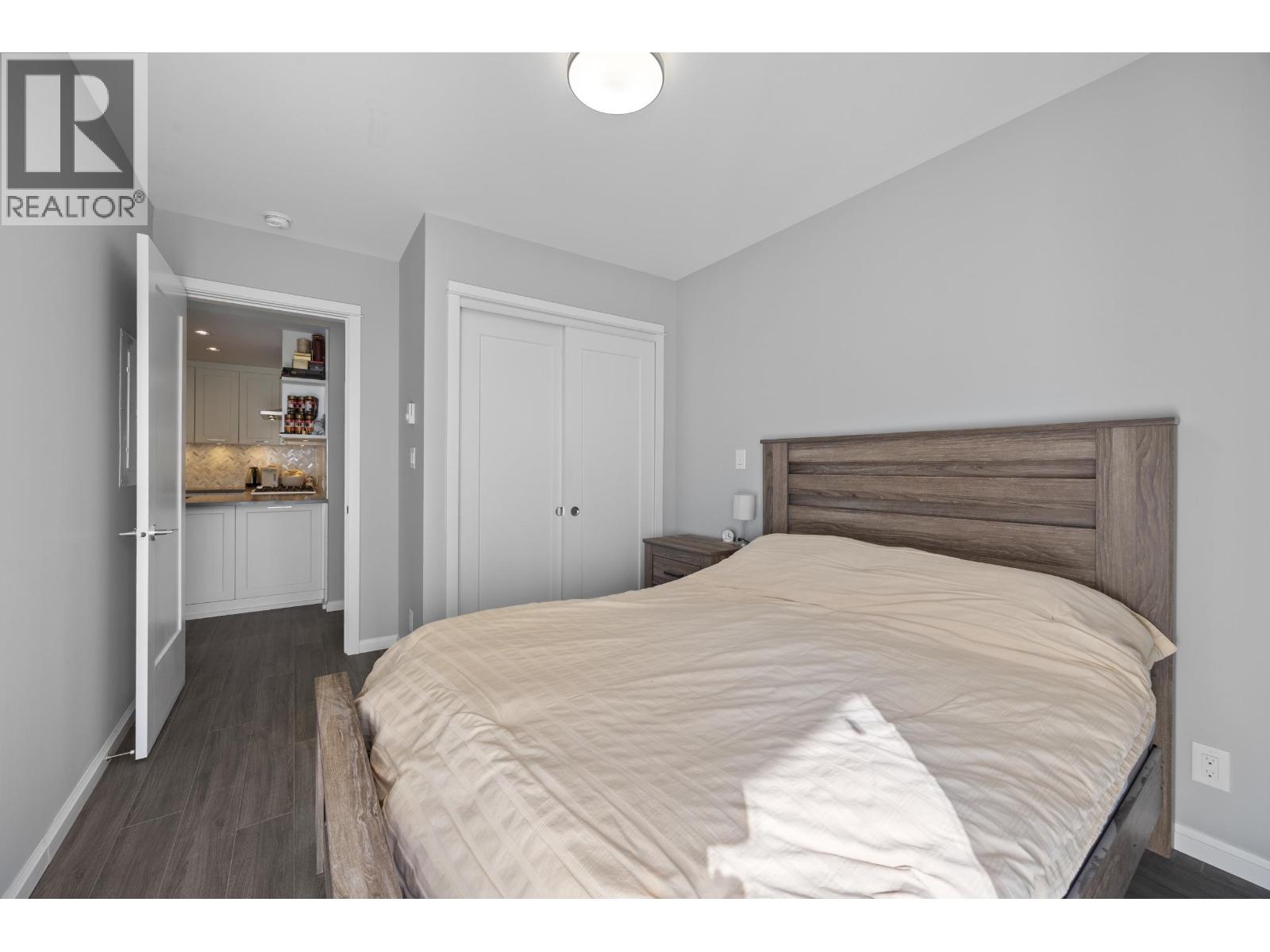 1401 520 Como Lake Avenue Property Photo 17