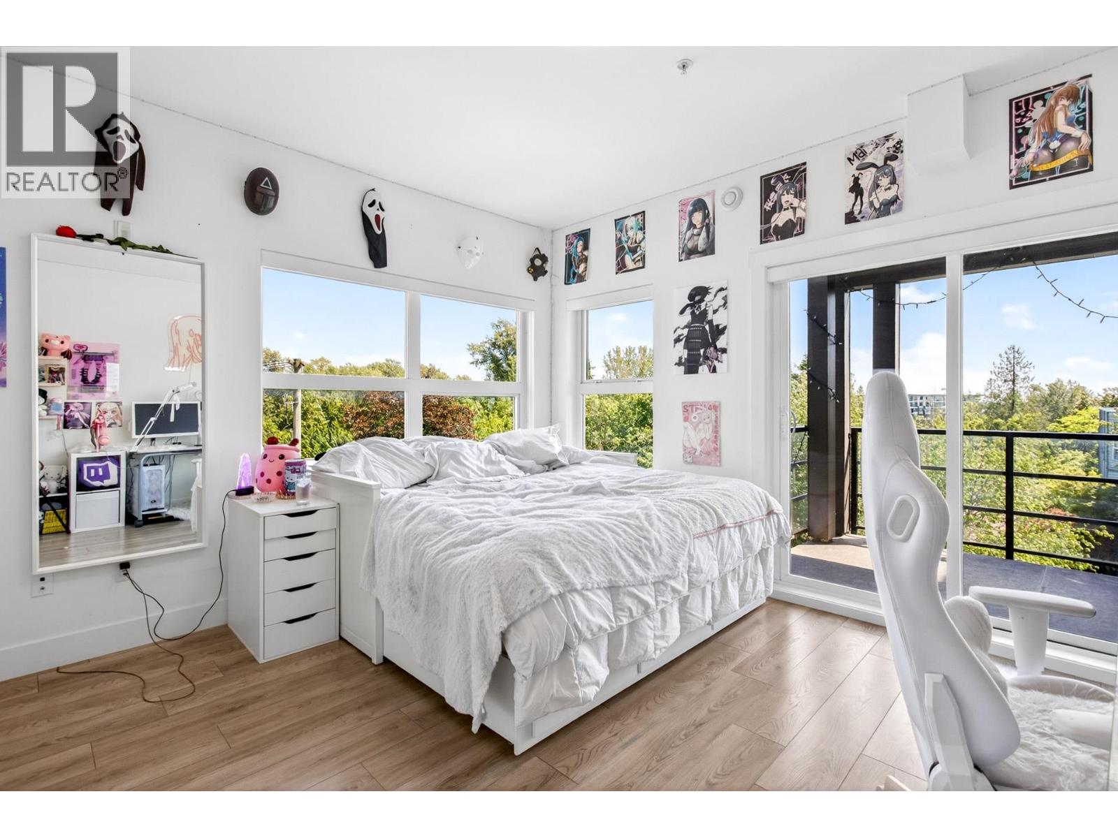 403 22577 Royal Crescent Property Photo 14