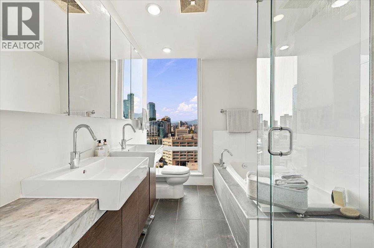 2404 565 Smithe Street Property Photo 12