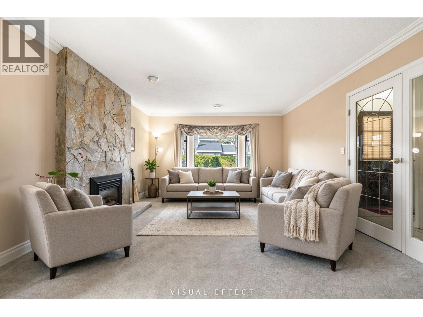 10660 Canso Crescent Property Photo 4