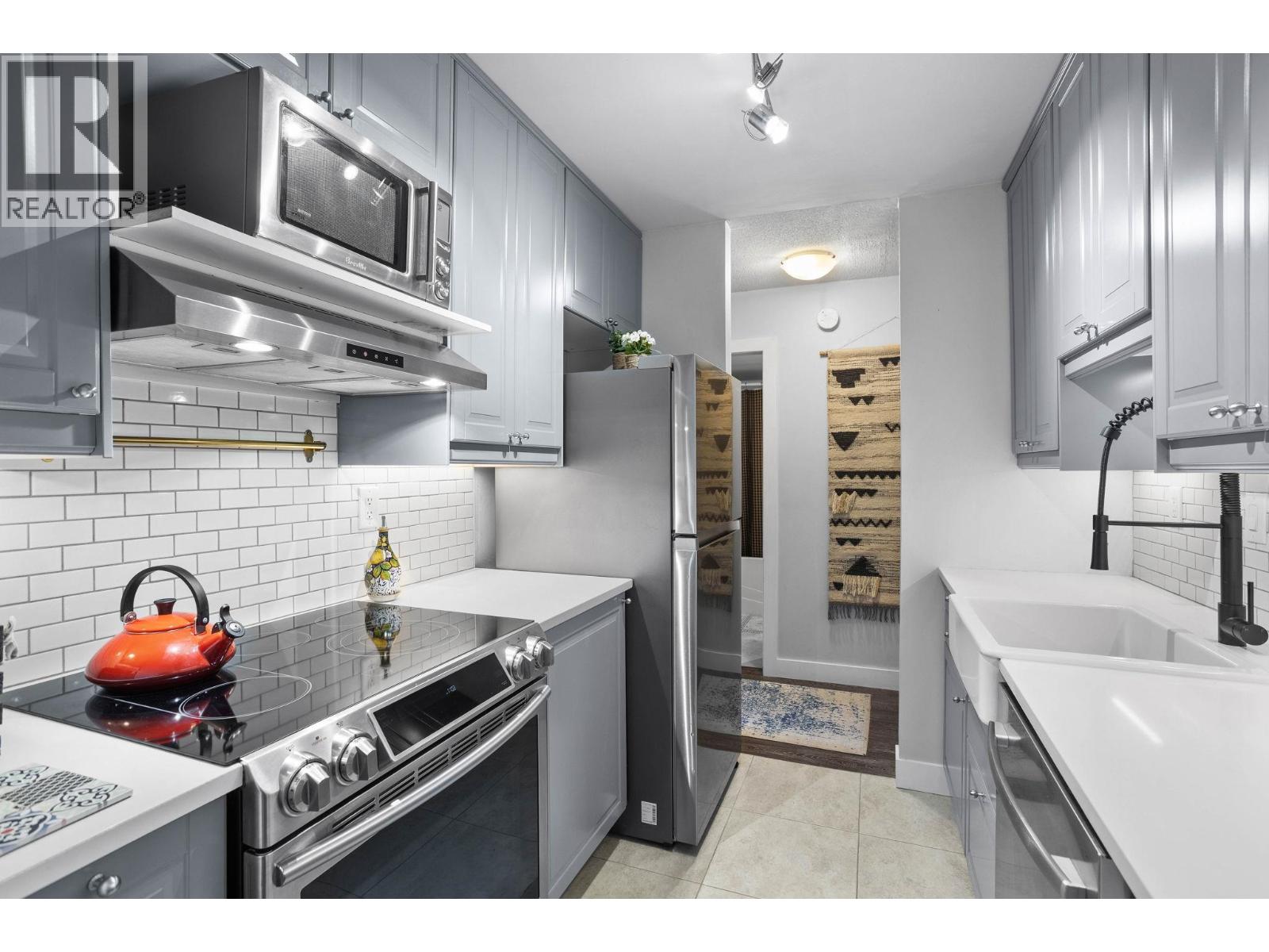 201 707 HAMILTON STREET Property Photo 1