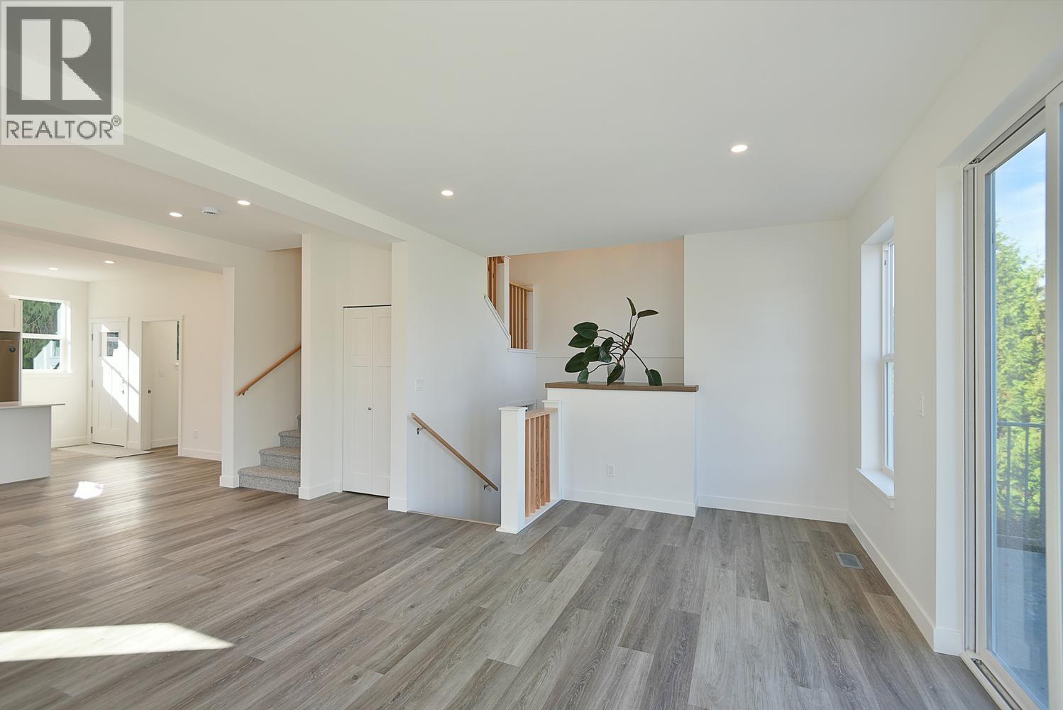 5825 Trail Avenue Property Photo 15