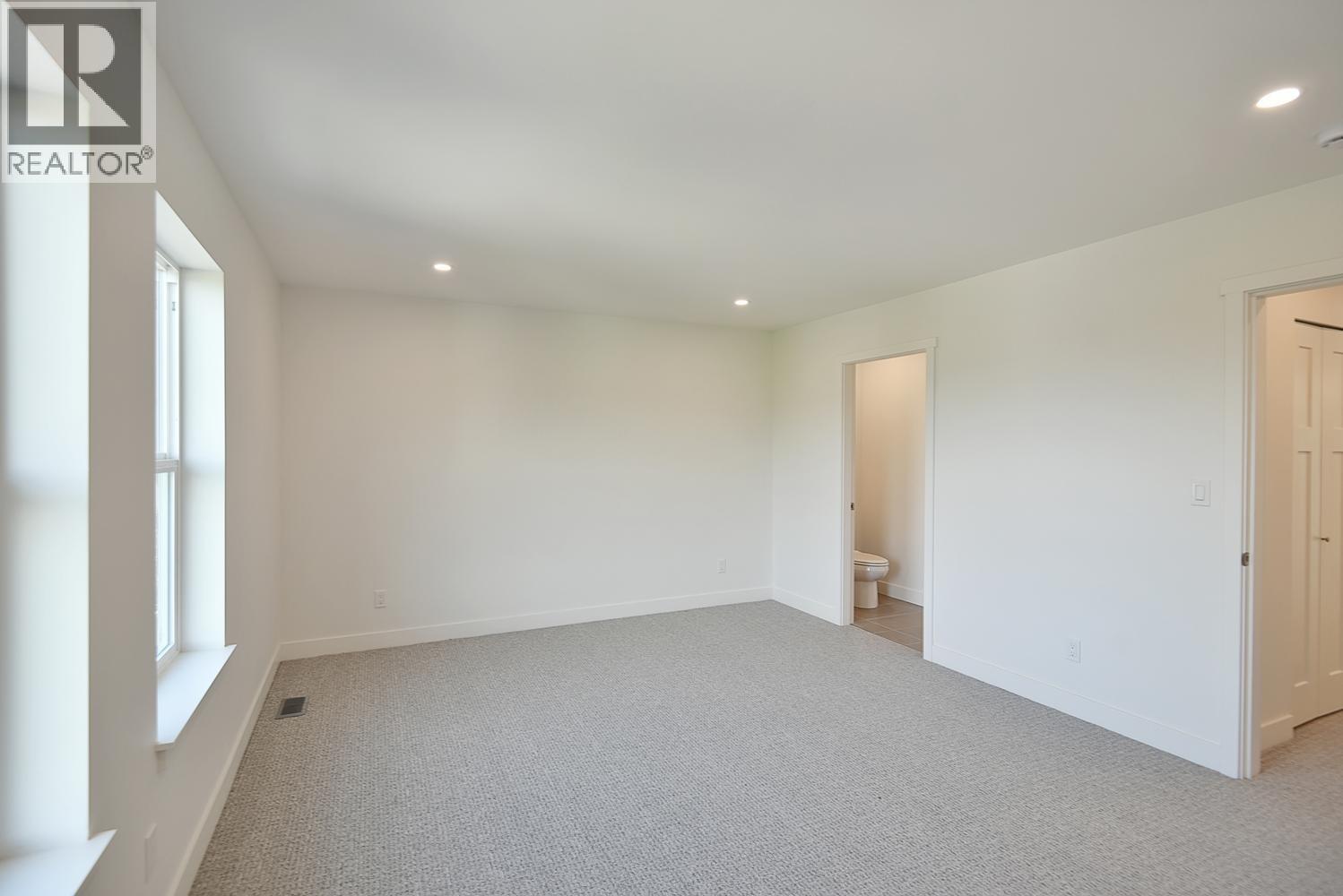 5825 Trail Avenue Property Photo 25