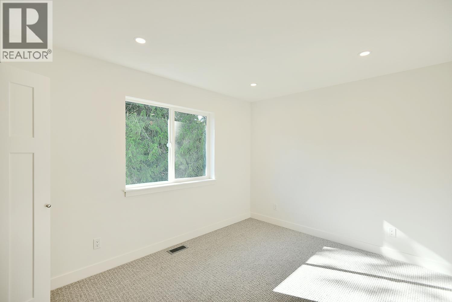 5825 Trail Avenue Property Photo 29