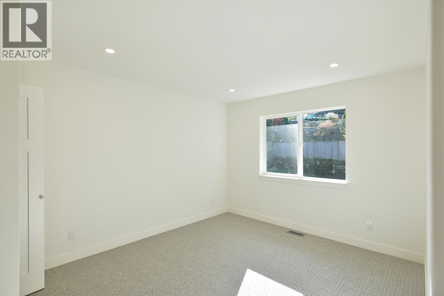 5825 Trail Avenue Property Photo 31