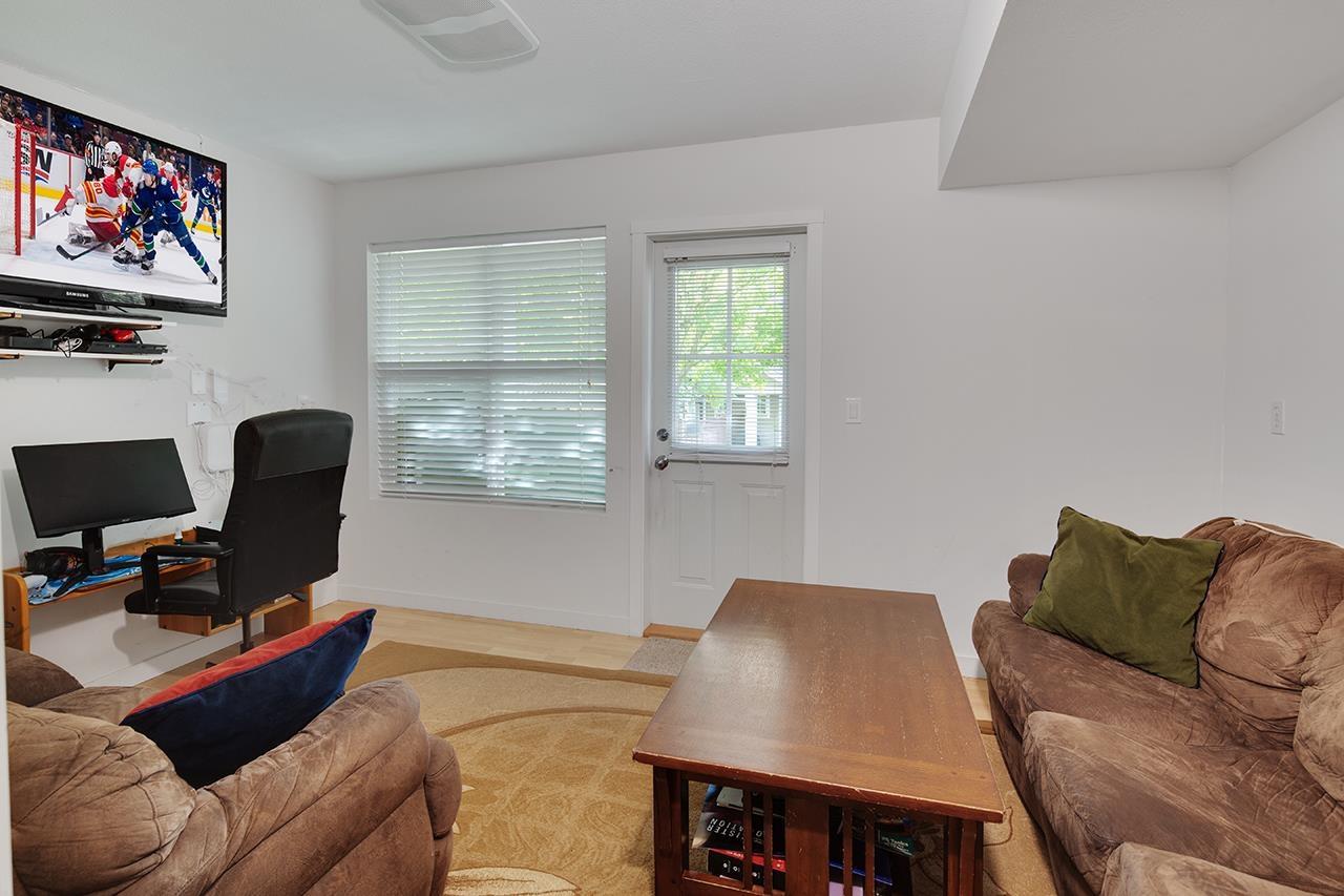 87 20460 66 Avenue Property Photo 21