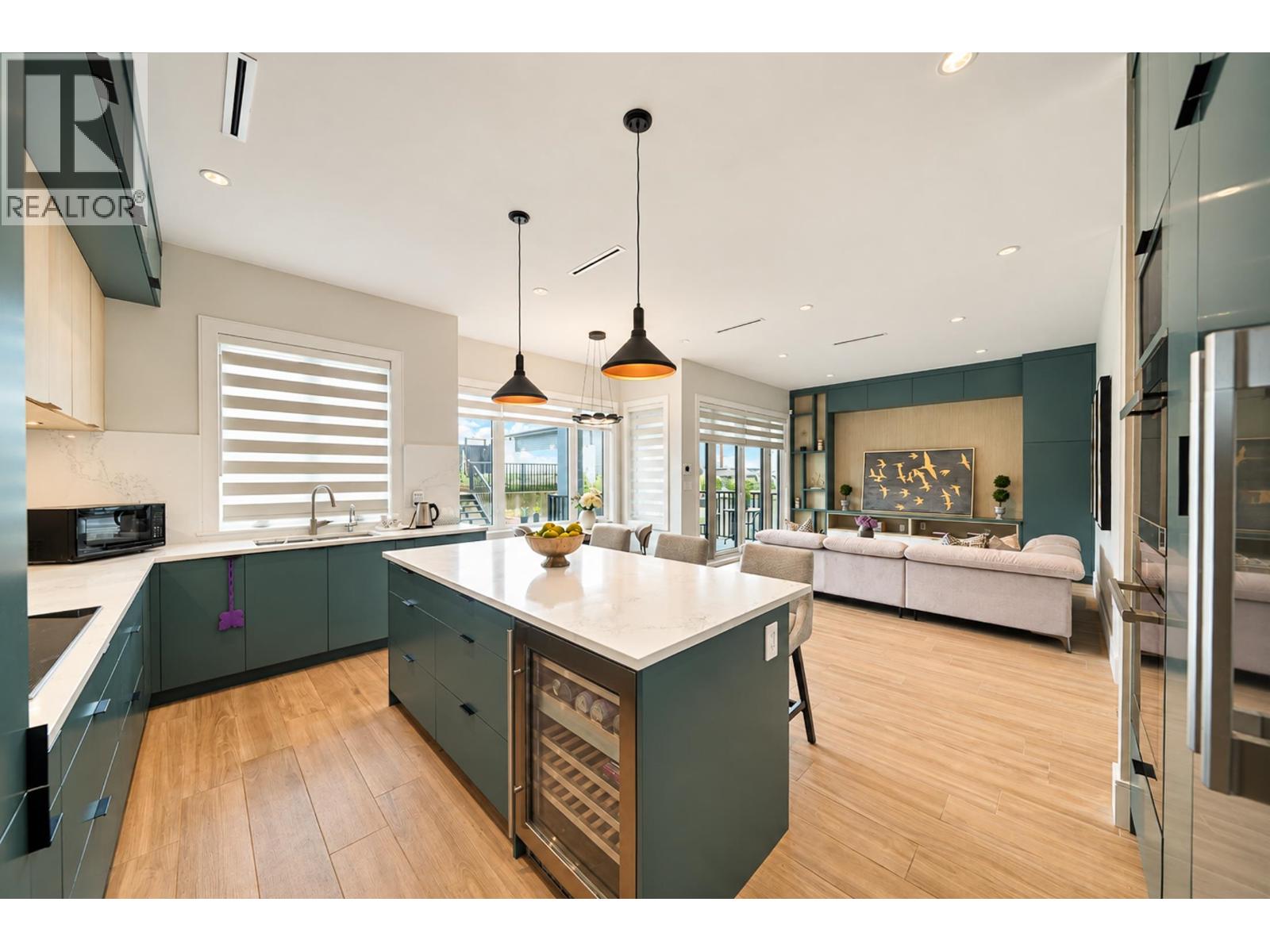 6376 Burns Street Property Photo 10
