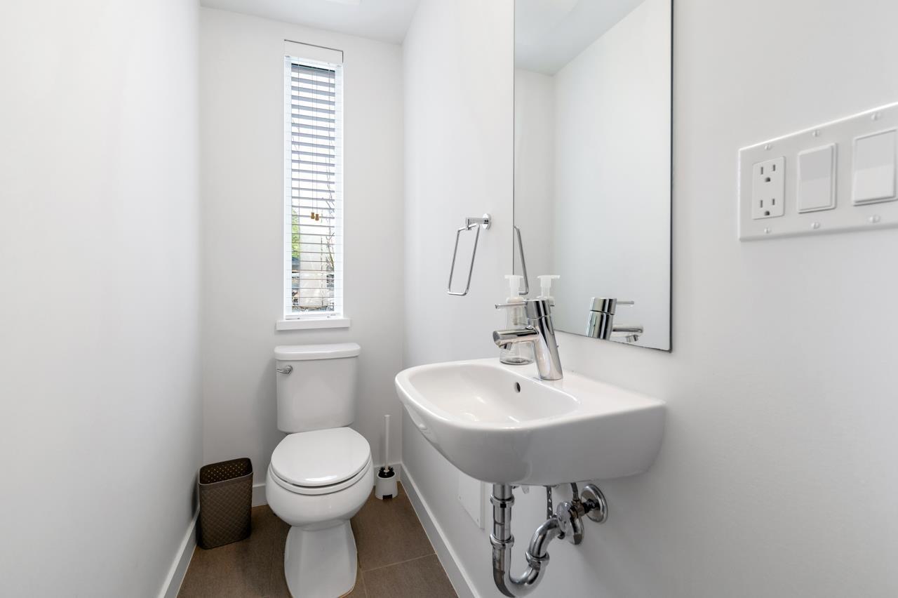 39 15268 28 Avenue Property Photo 13