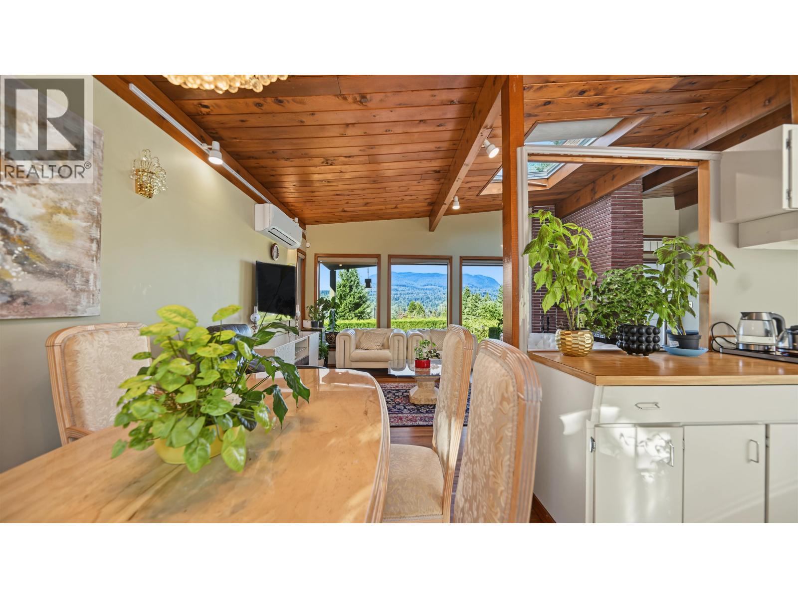 2206 Pinecrest Avenue Property Photo 8