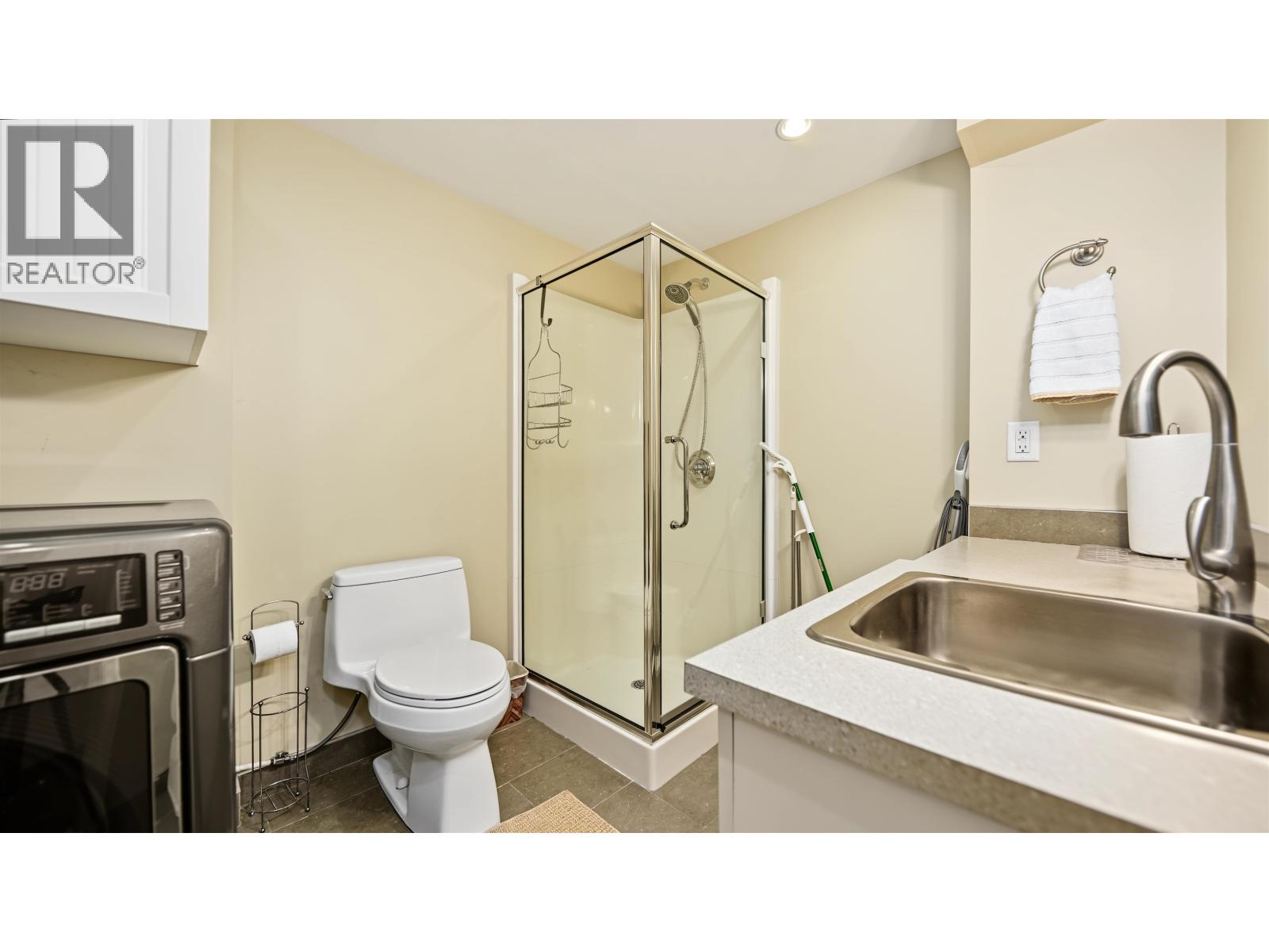 2206 Pinecrest Avenue Property Photo 19