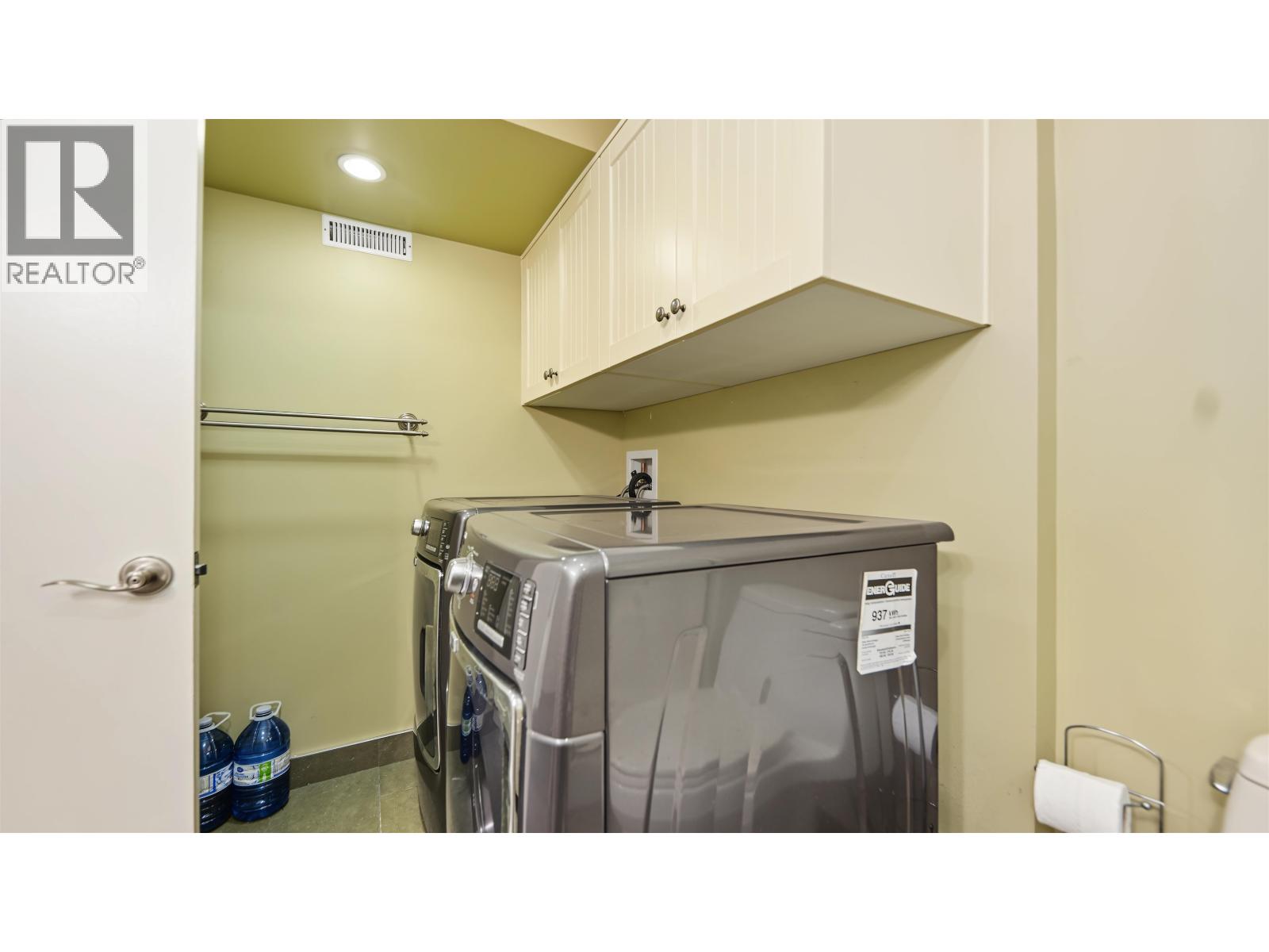 2206 Pinecrest Avenue Property Photo 22