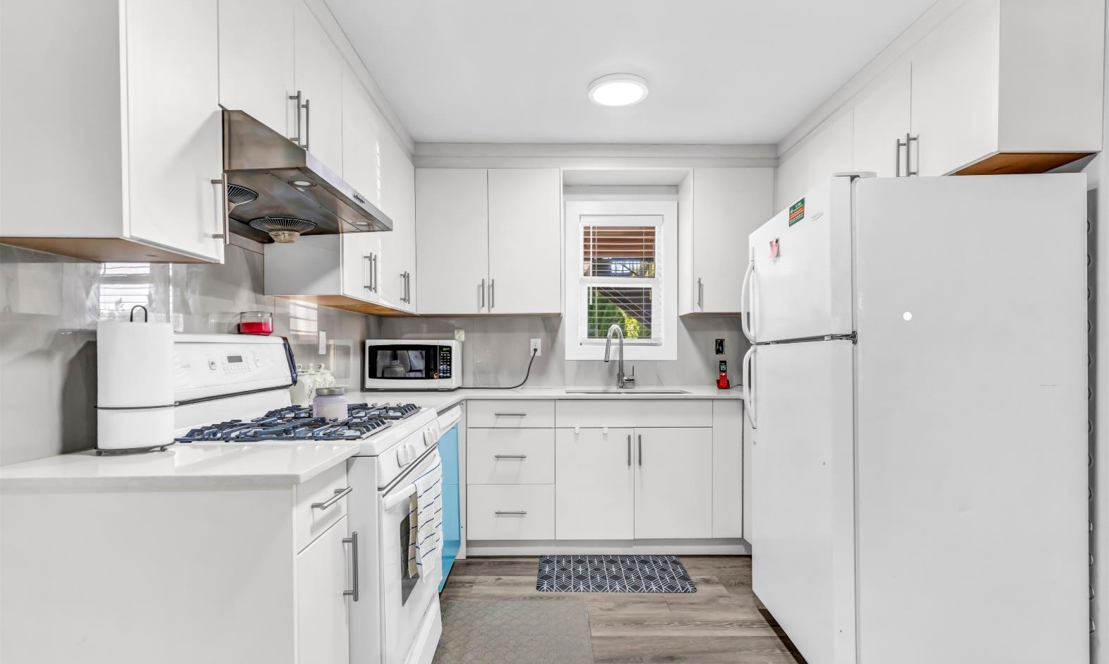 18240 64 Avenue Property Photo 22