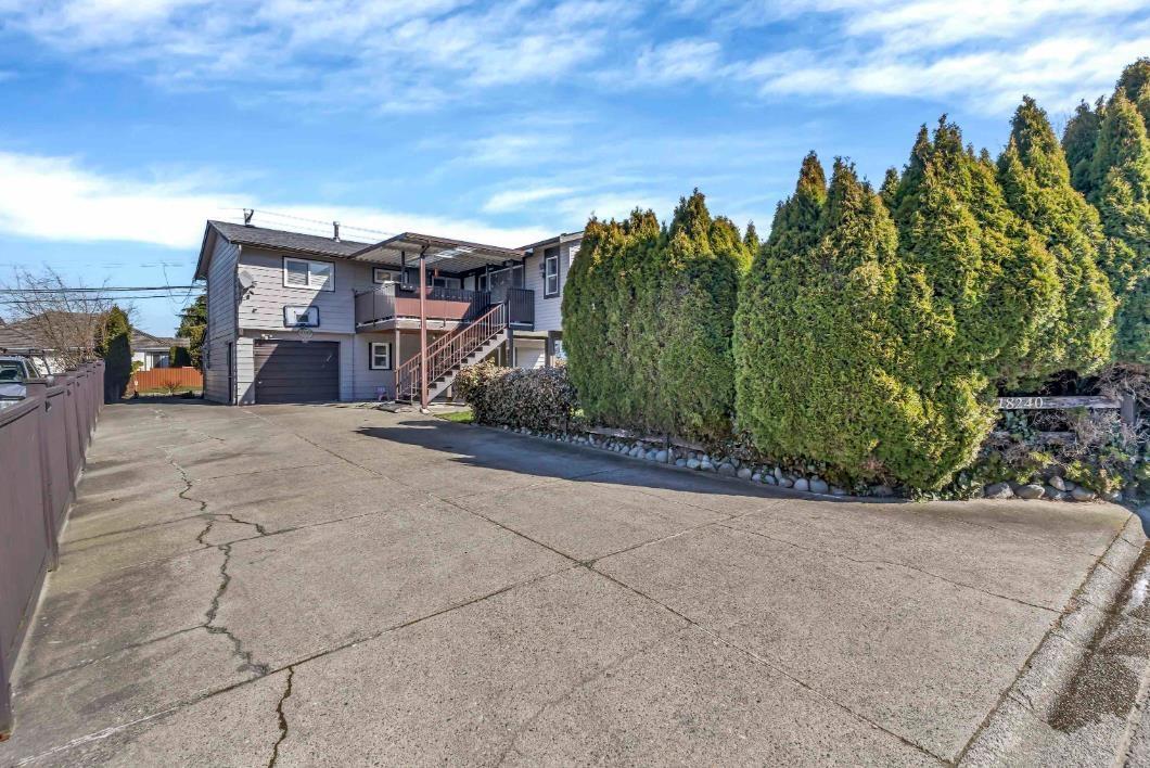 18240 64 Avenue Property Photo 33