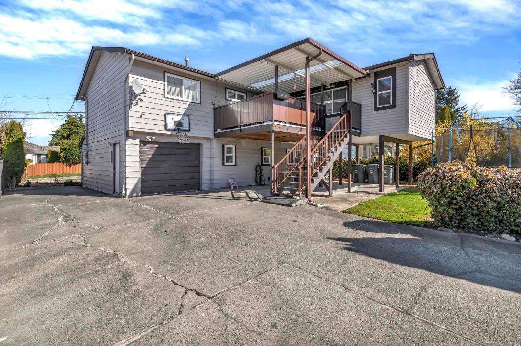 18240 64 Avenue Property Photo 34