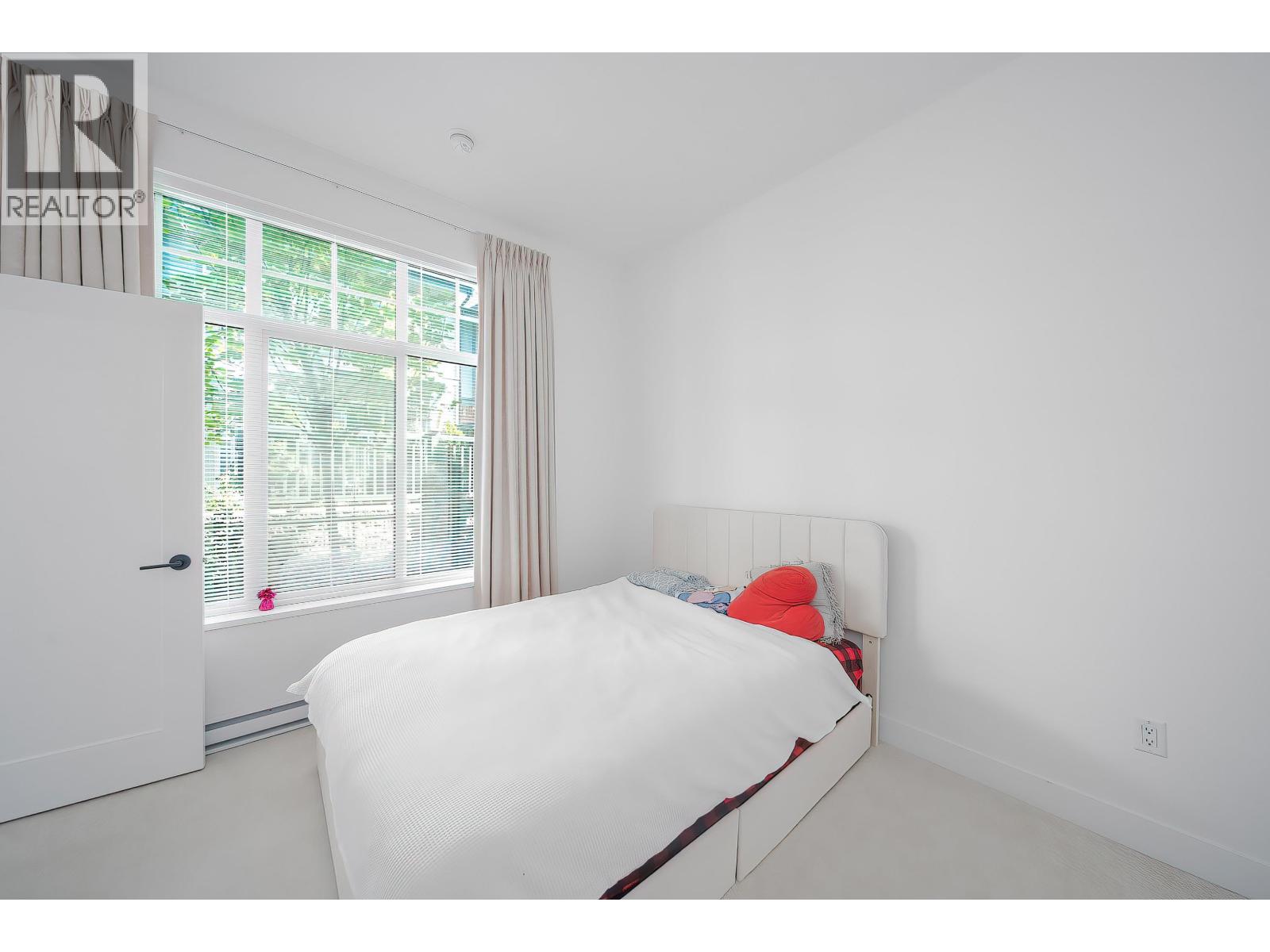 59 3552 Victoria Drive Property Photo 16