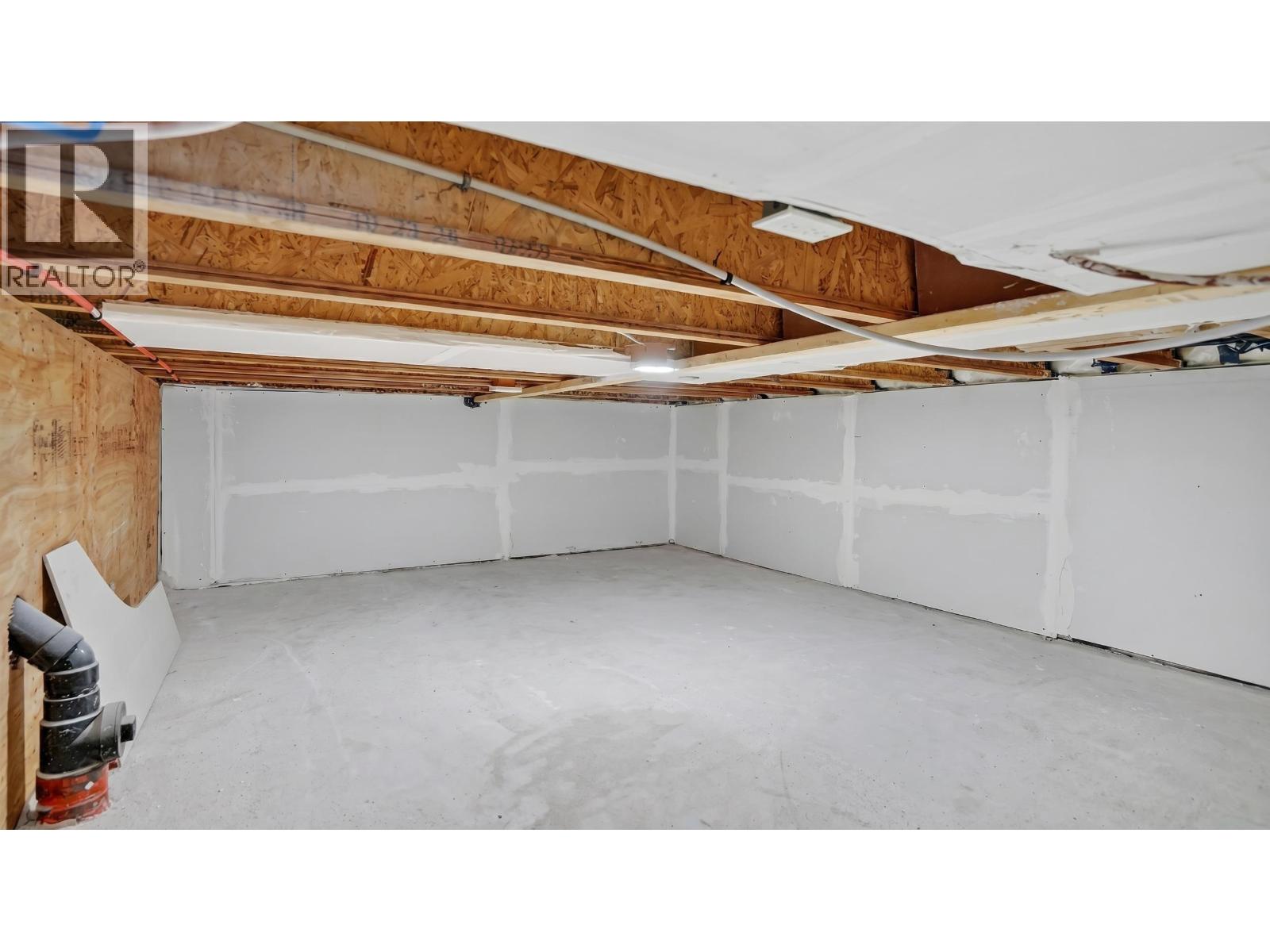 1 2741 E 7th Avenue Property Photo 25