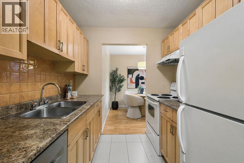 2 224 E 12th Avenue Property Photo 12