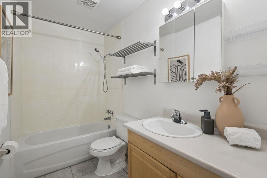 2 224 E 12th Avenue Property Photo 18