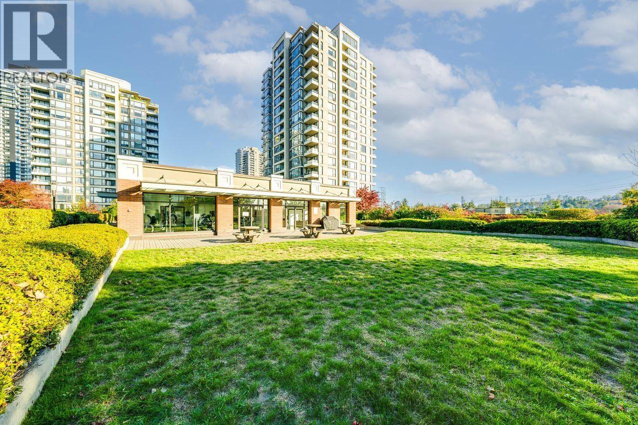 906 4118 Dawson Street Property Photo 24