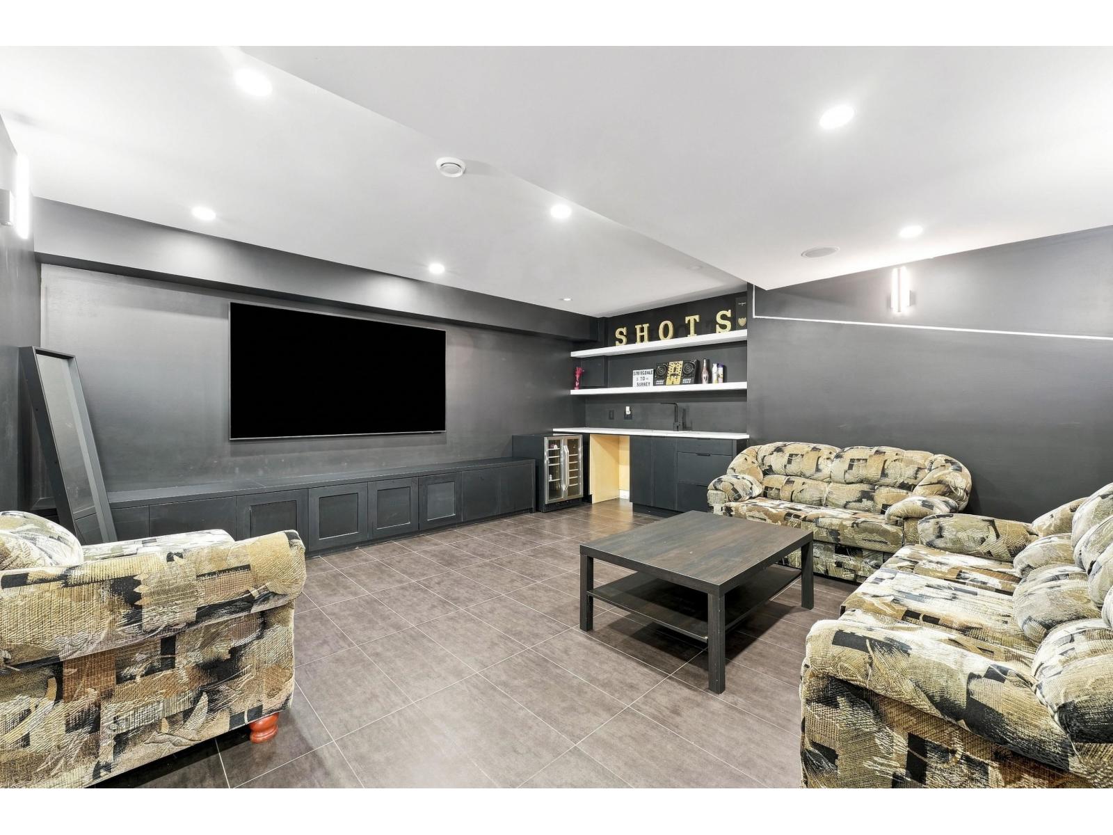 8019 113b Street Property Photo 25