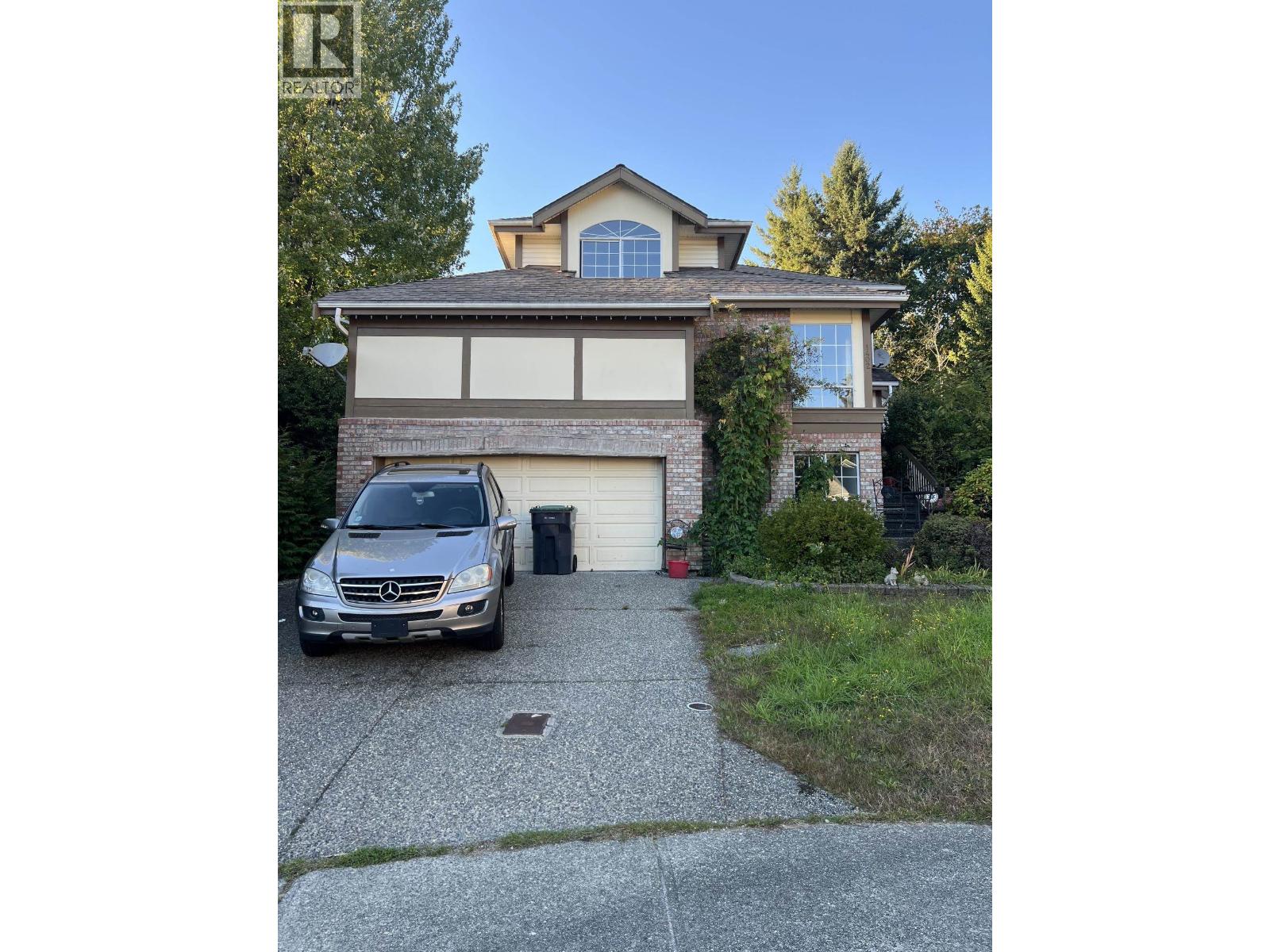 1402 Glenview Court Property Photo 2