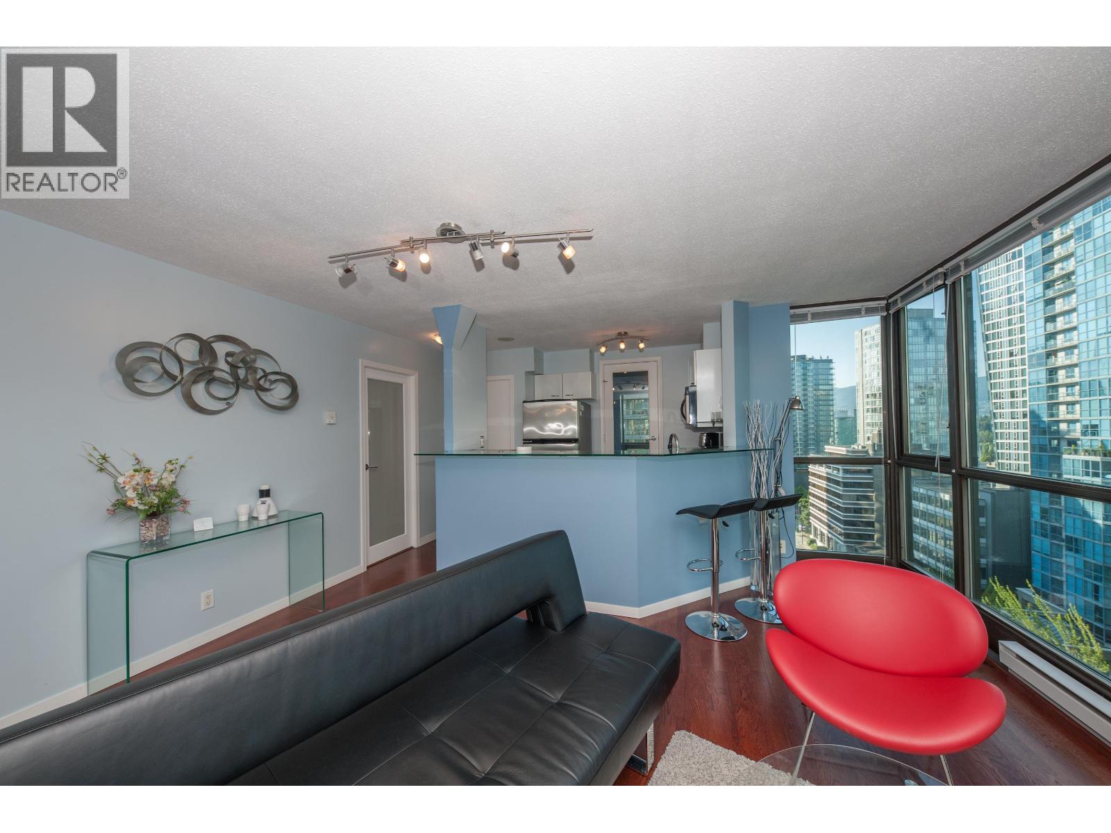 910 1367 Alberni Street Property Photo 6