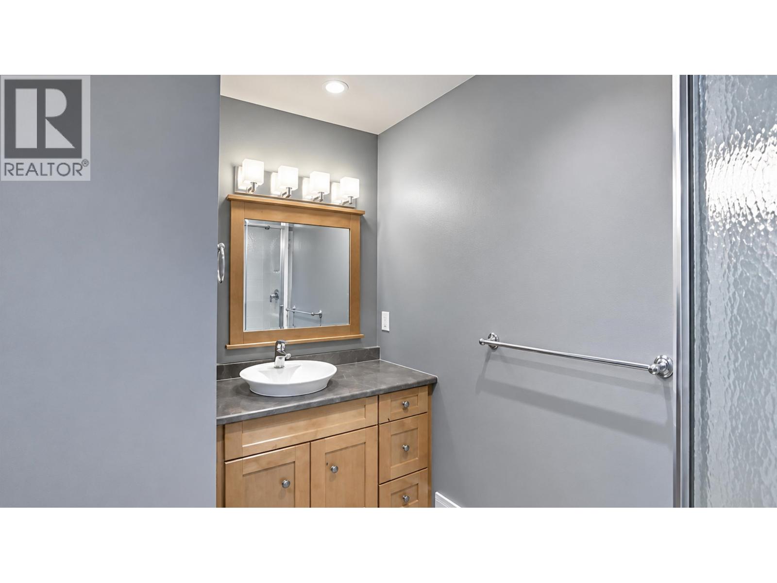 304 223 E Keith Road Property Photo 15