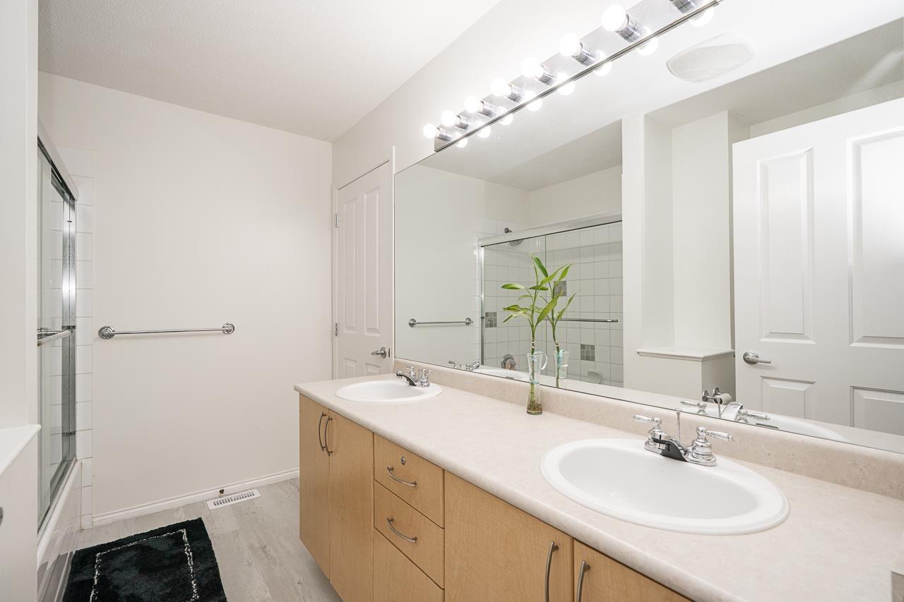 85 8775 161 Street Property Photo 22