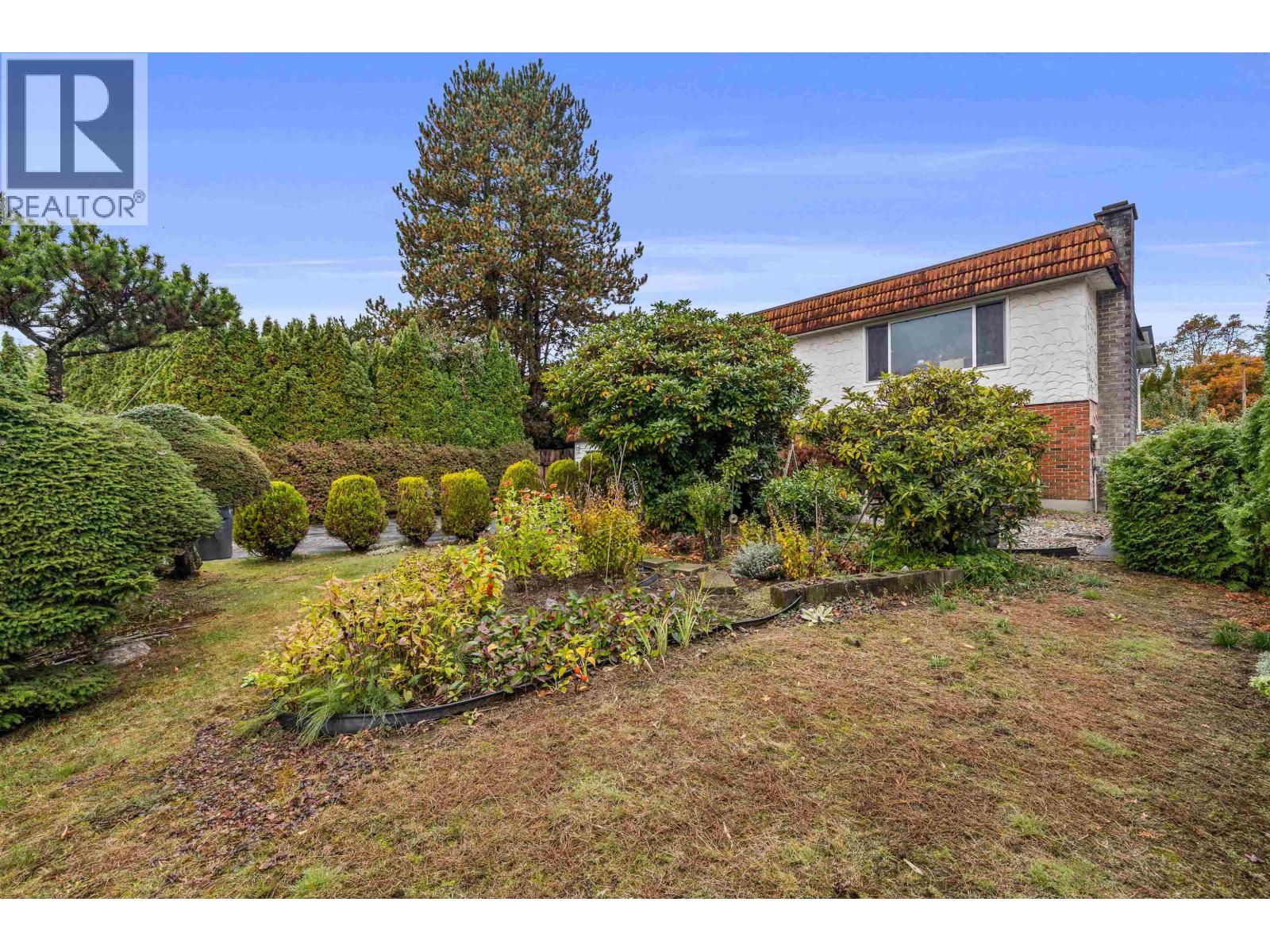 3965 Lister Court Property Photo 4