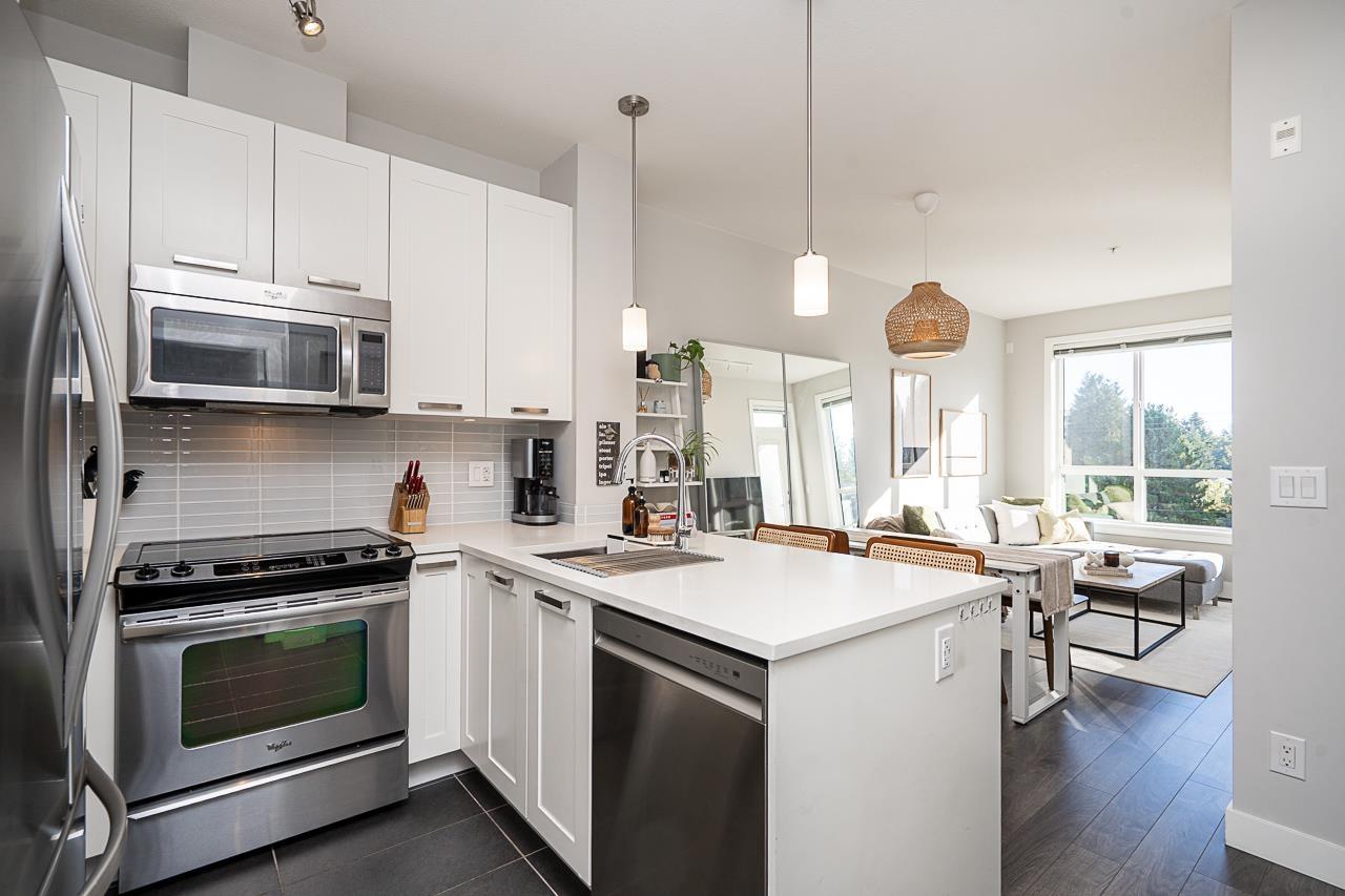 405 15388 105 Avenue Property Photo 11