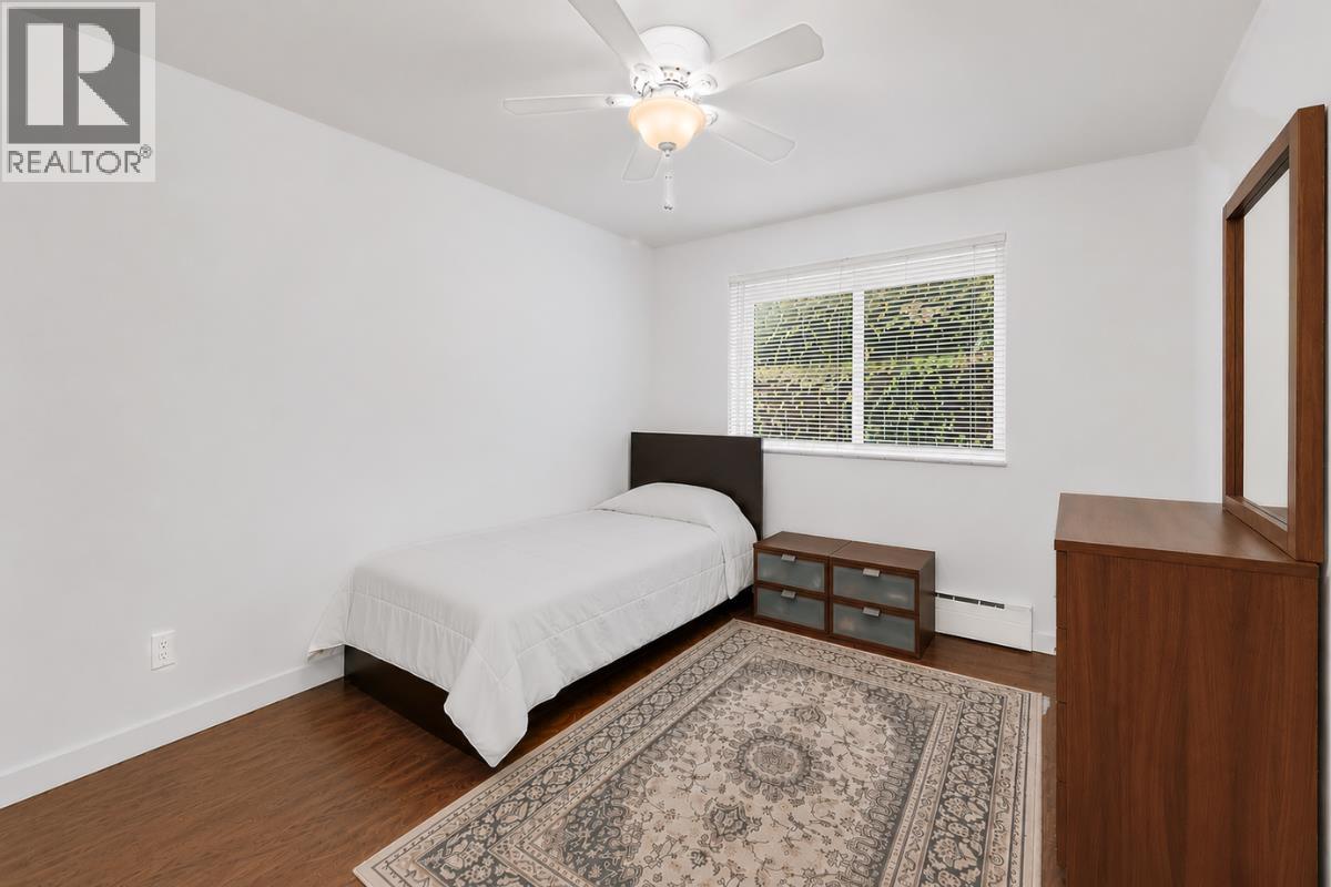 1 1420 Chesterfield Avenue Property Photo 13