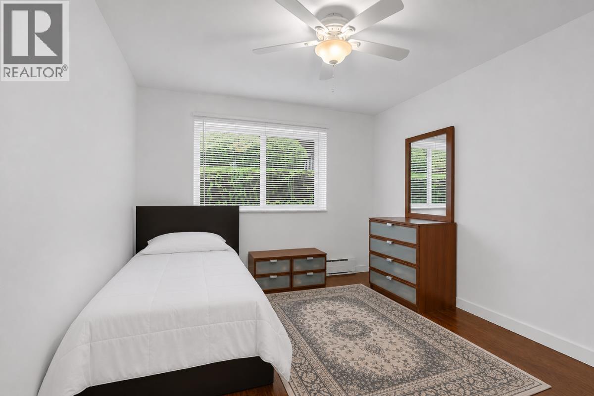 1 1420 Chesterfield Avenue Property Photo 14