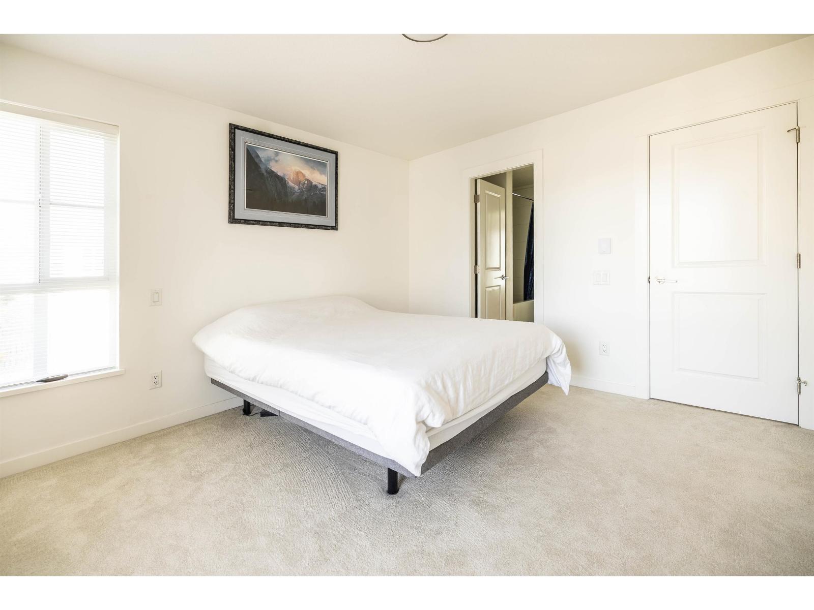 19 2838 Livingstone Avenue Property Photo 26