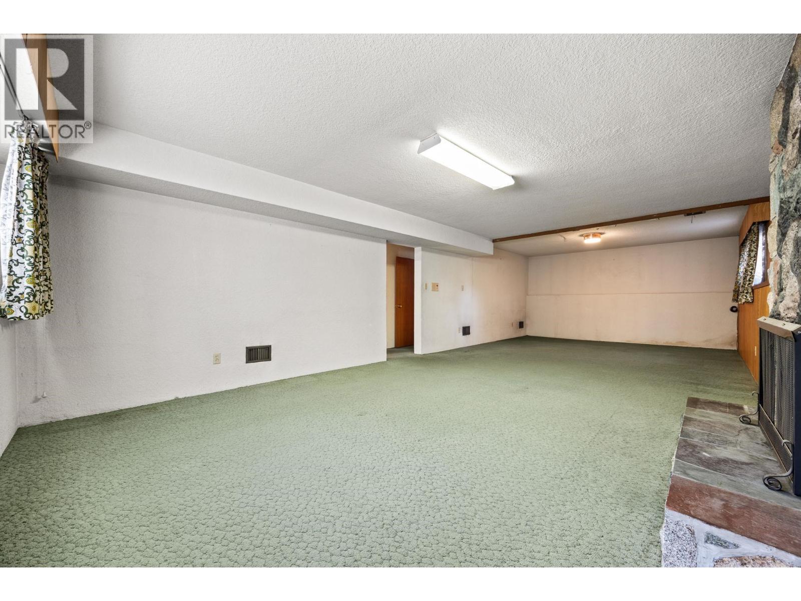 7649 Vivian Drive Property Photo 32