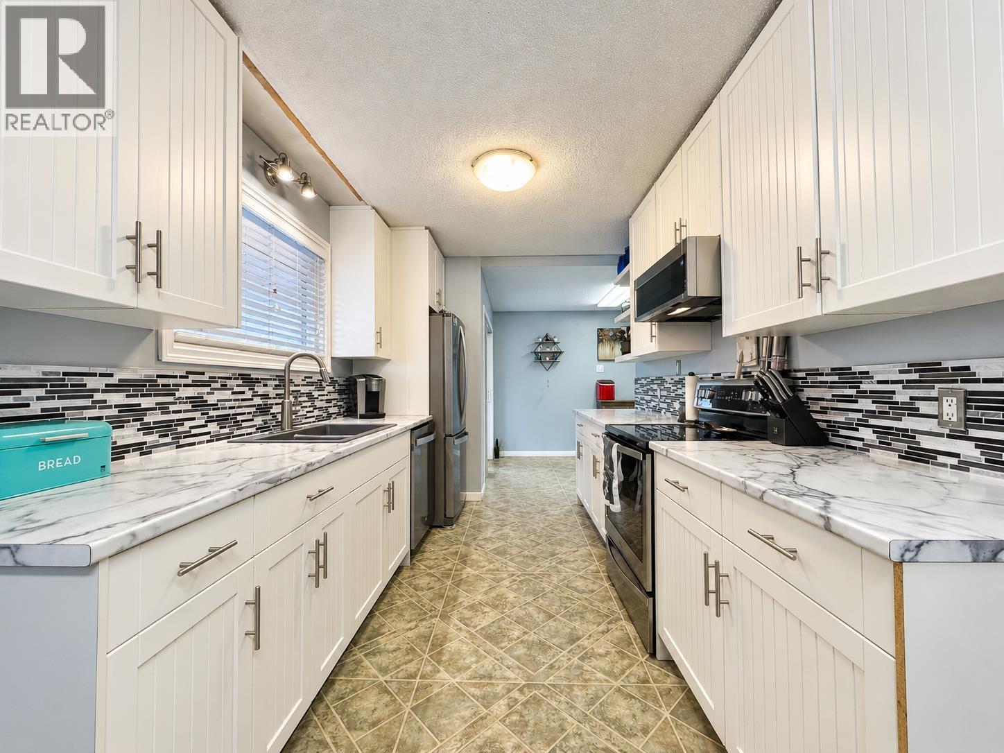 4075 Fourth Avenue Property Photo 15