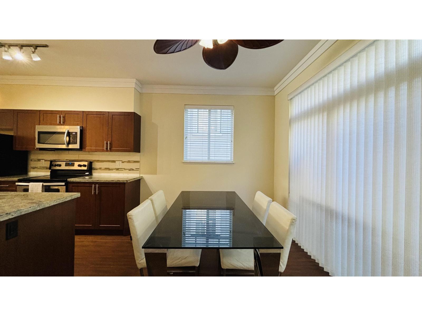 24 14356 63a Avenue Property Photo 13