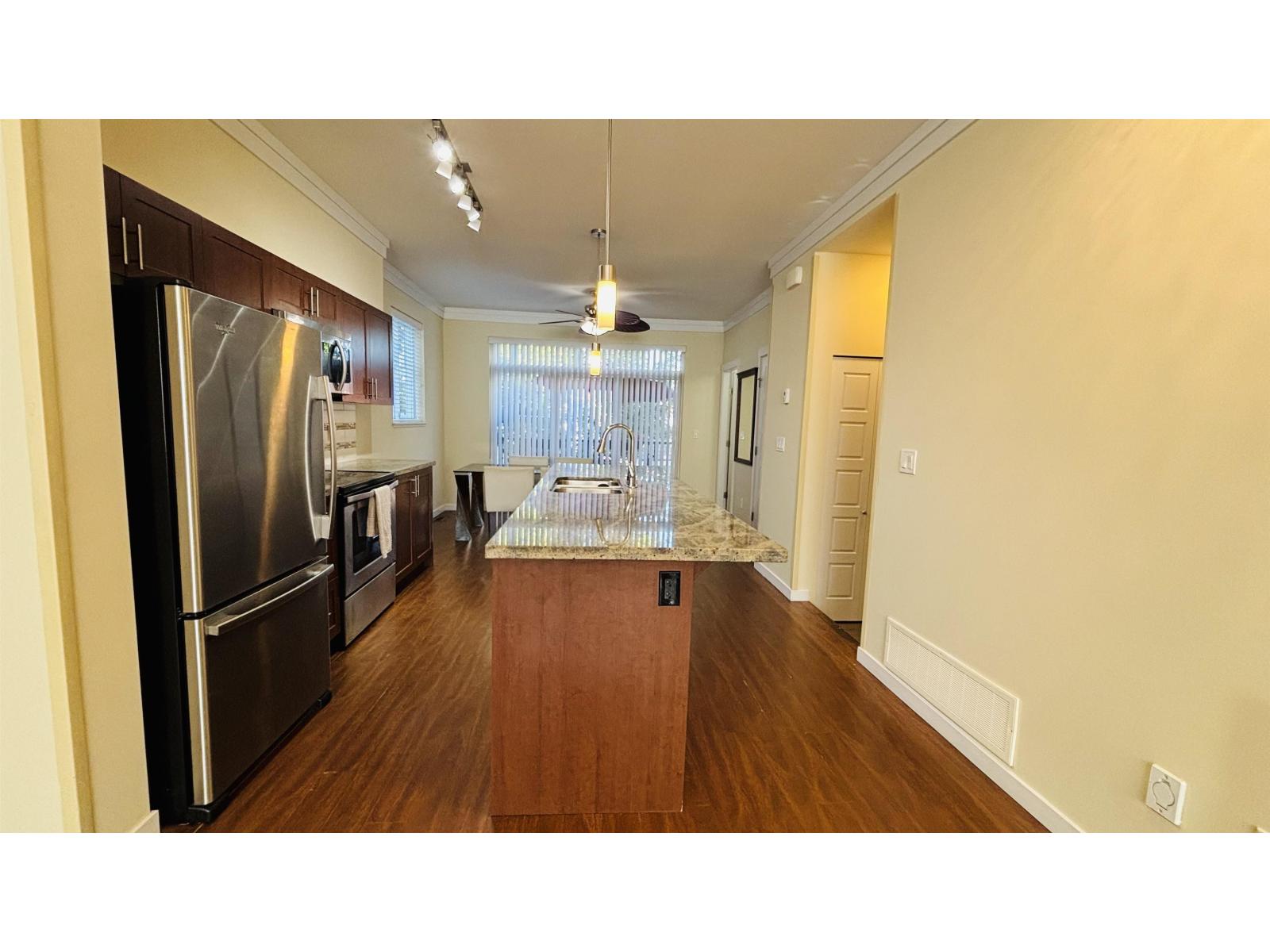 24 14356 63a Avenue Property Photo 14