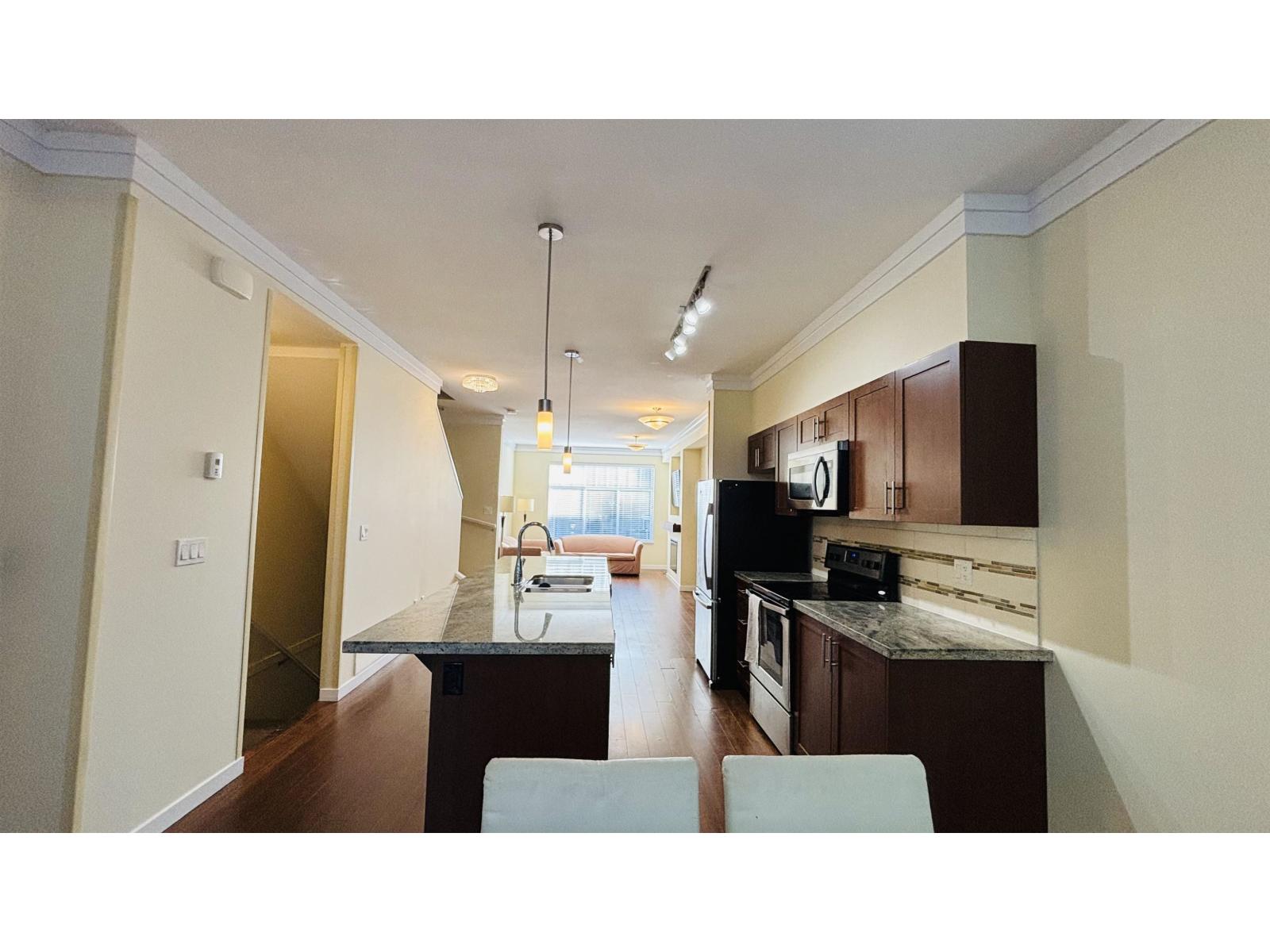24 14356 63a Avenue Property Photo 15